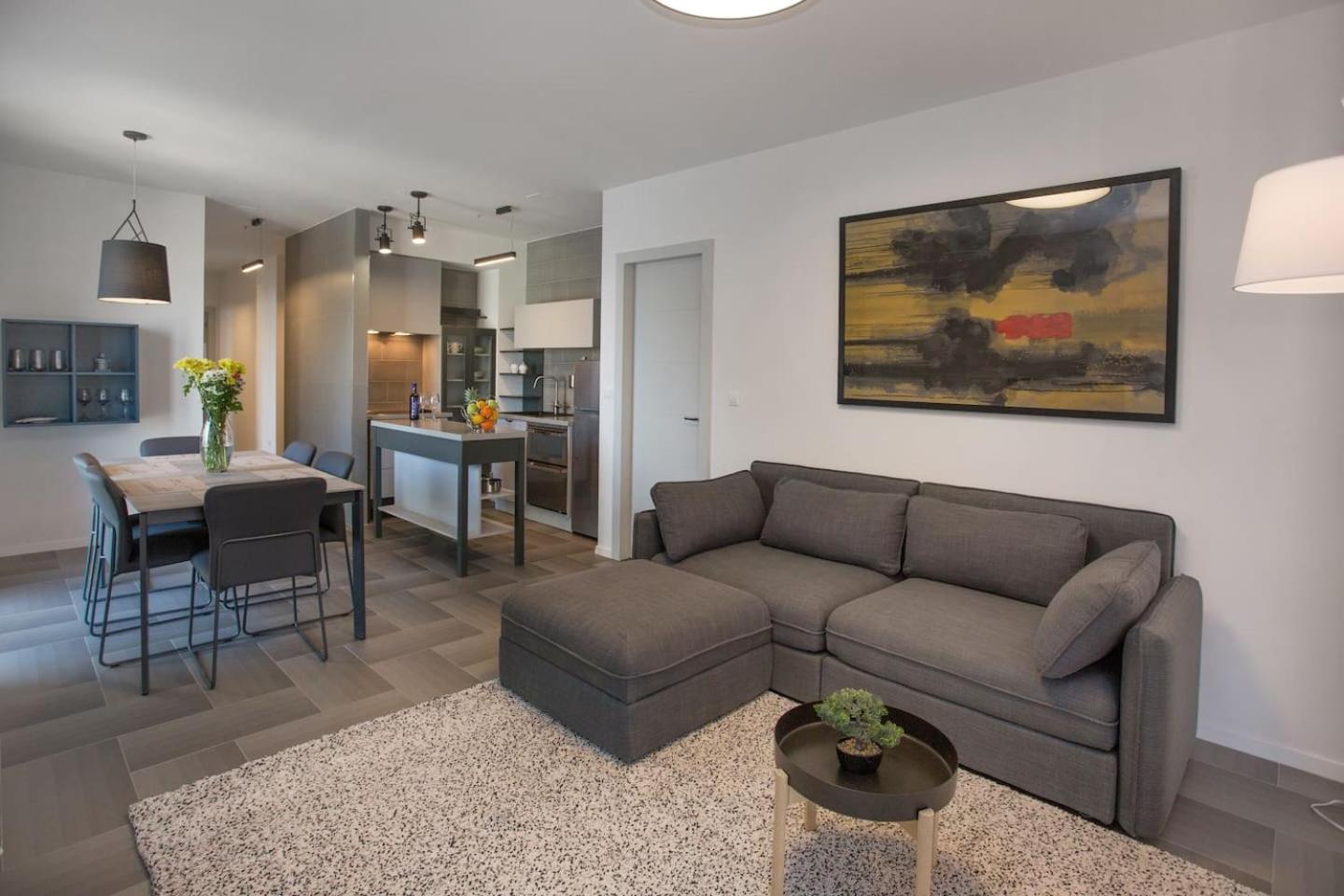 Luxury apartment Marjan - Black view 2