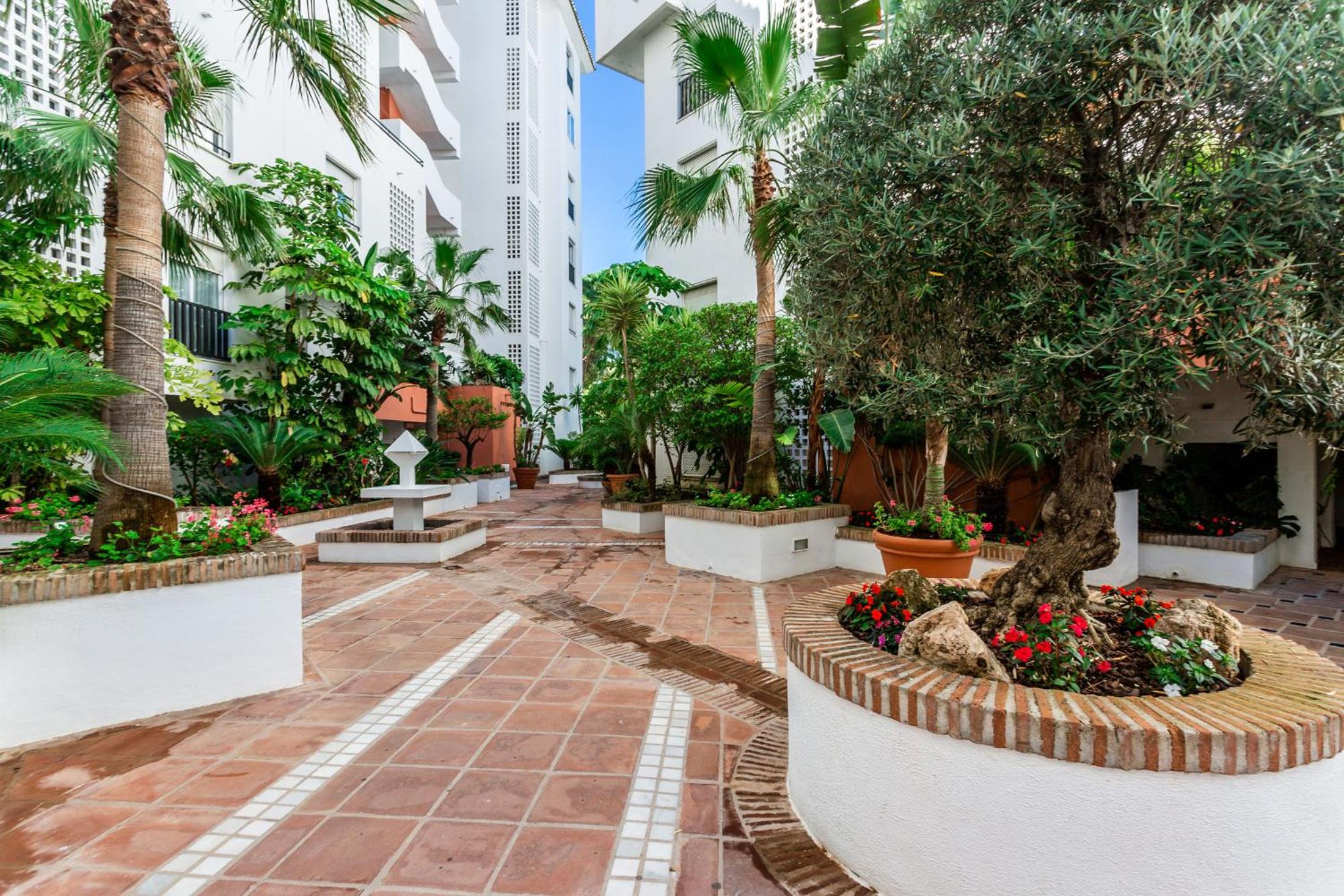 by RIVA - Amazing View, Studio in Medina Garden of Puerto Banus view 5
