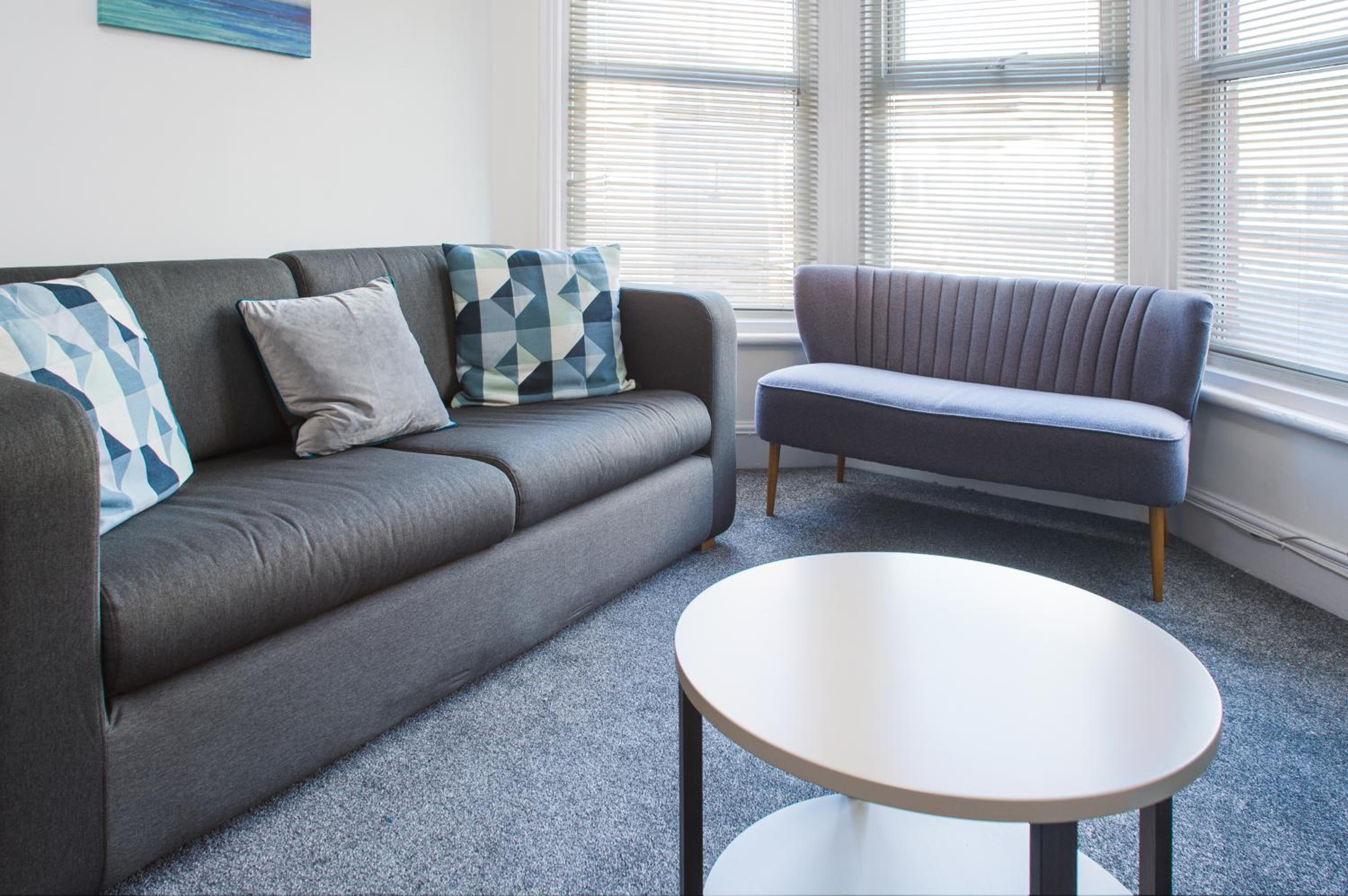MyCityHaven - 3 bedroom Shirehampton flat near Avonmouth & M4 view 3
