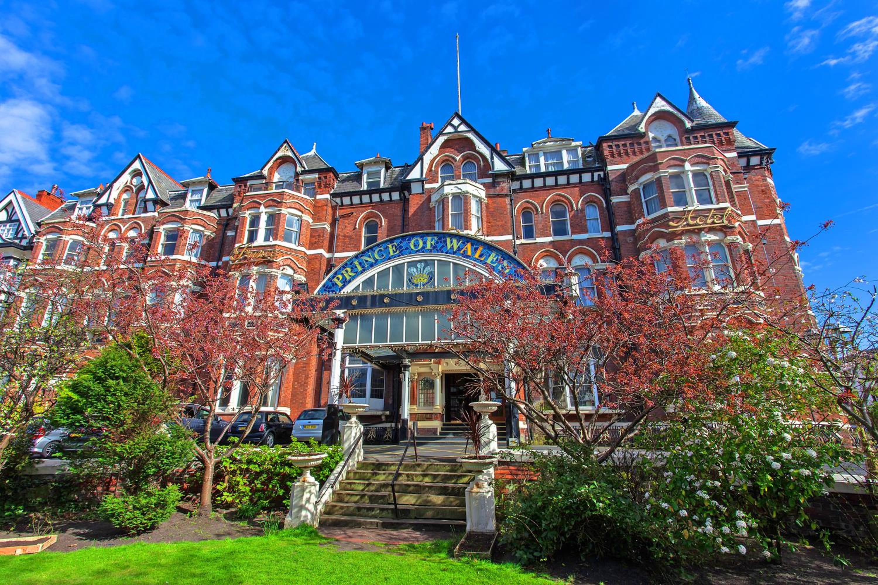Southport Vacations - Prince Of Wales Hotel - Property Image 1