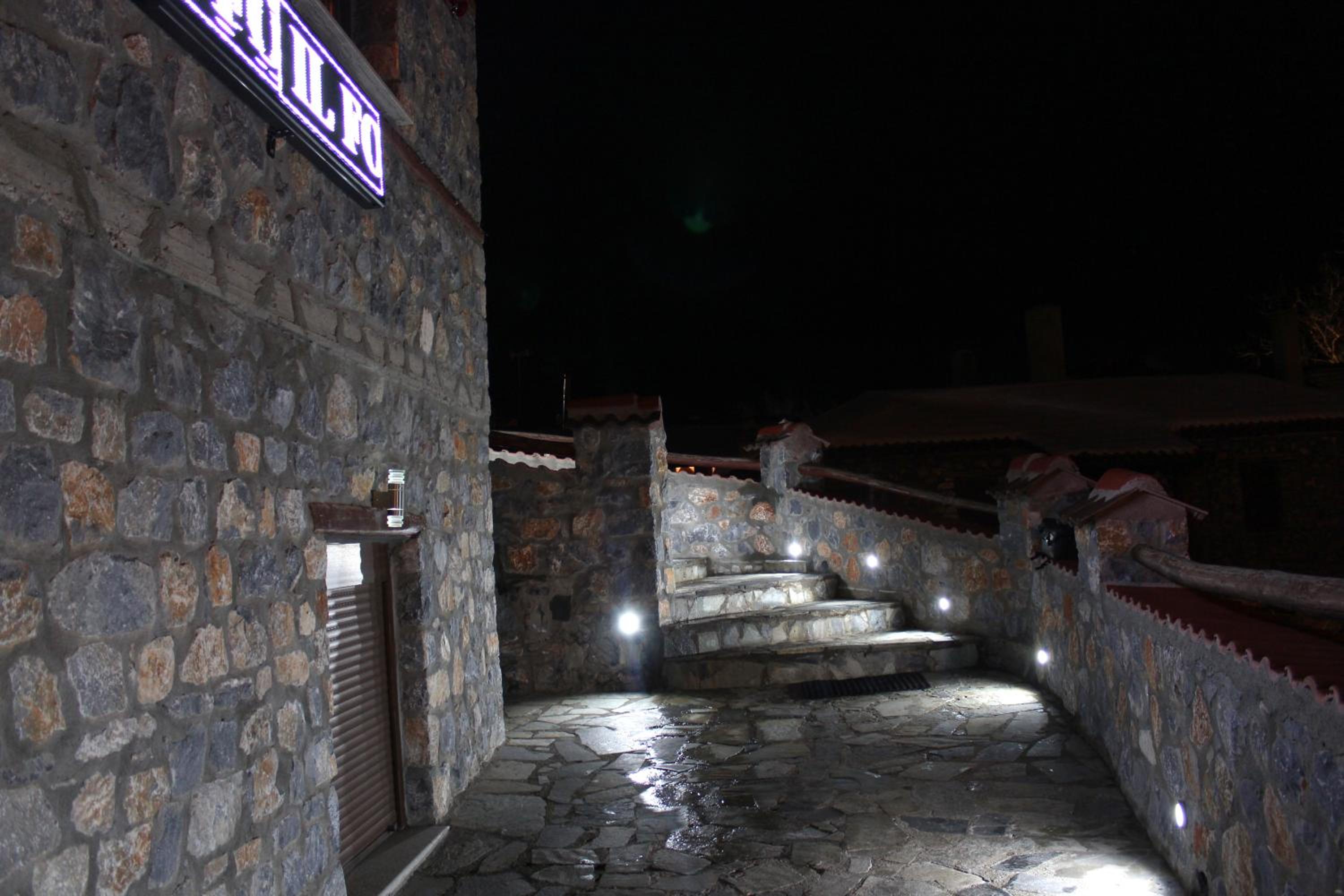 Anesis Suites
