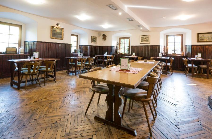 Restaurace a penzion Stará pošta