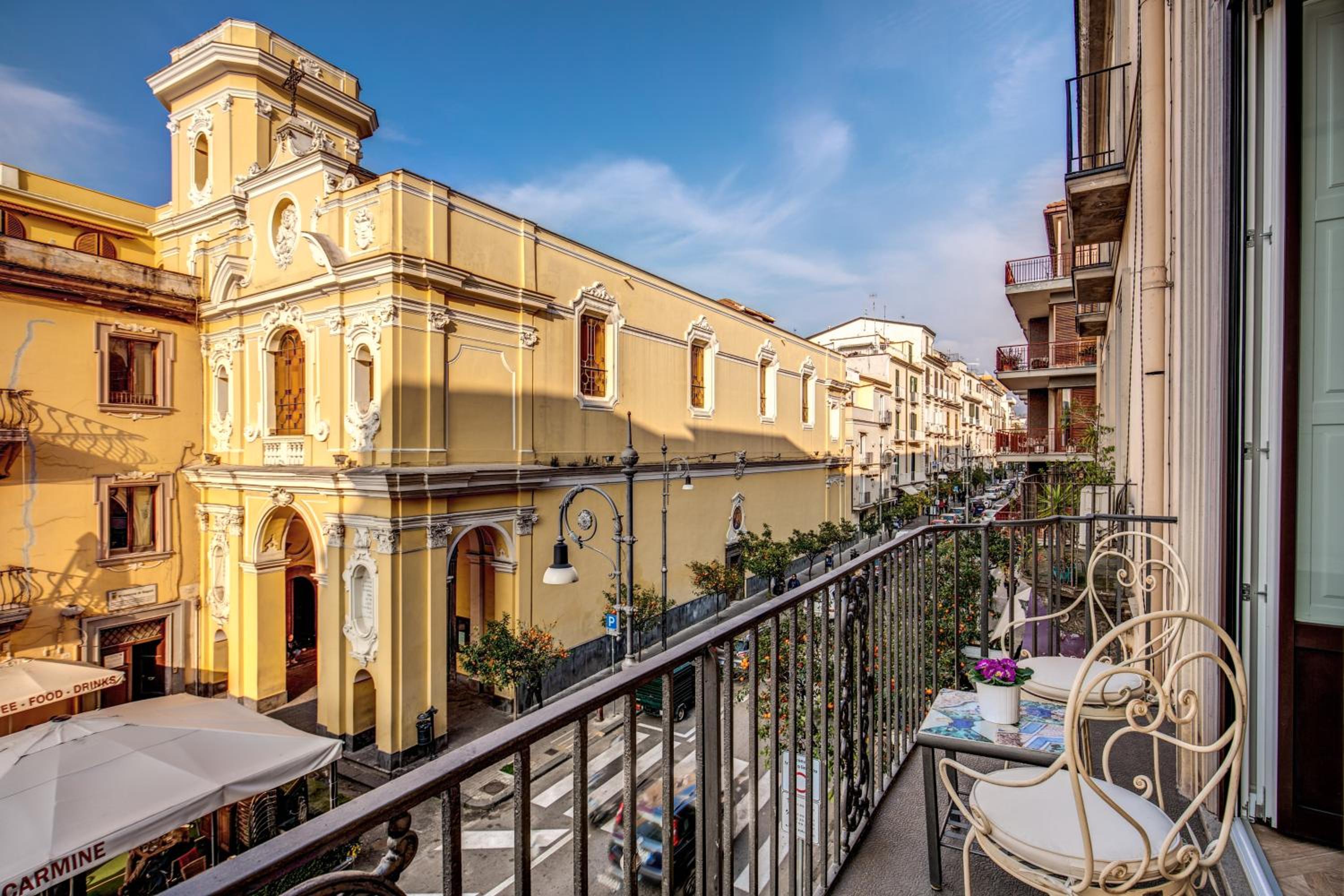 Sorrento Square Suites photo 2