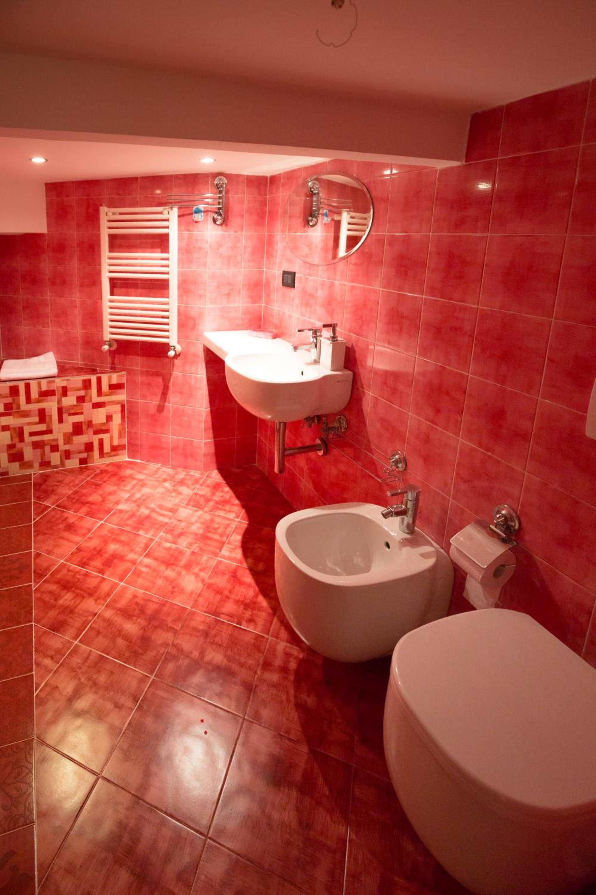 Triangolo D'oro en Genova — bathroom
