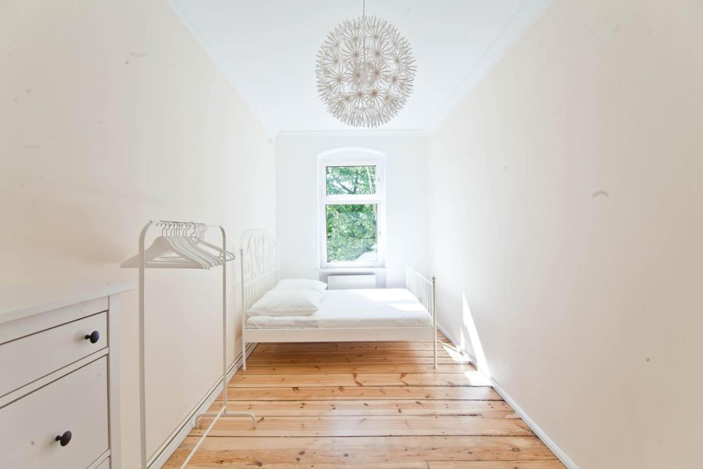 Magnificent turn of century flat (legal)