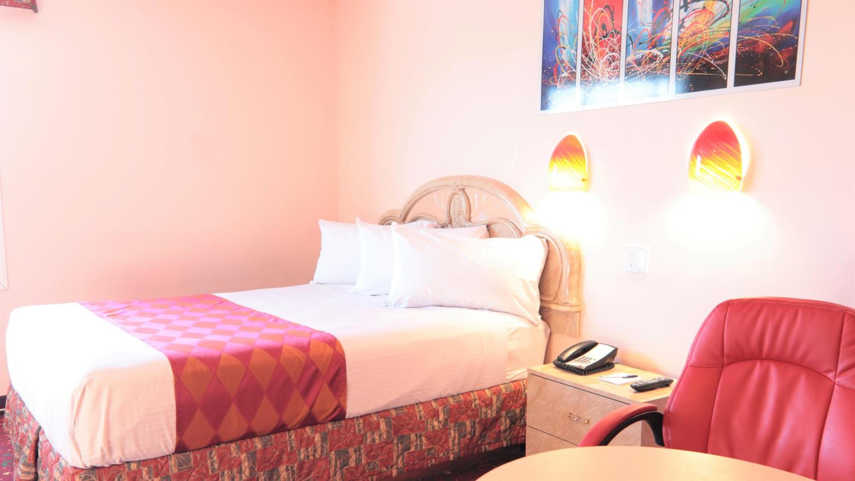 Leduc Vacations - Crystal Star Inn Edmonton Airport with free shuttle to and from Airport - Property Image 12