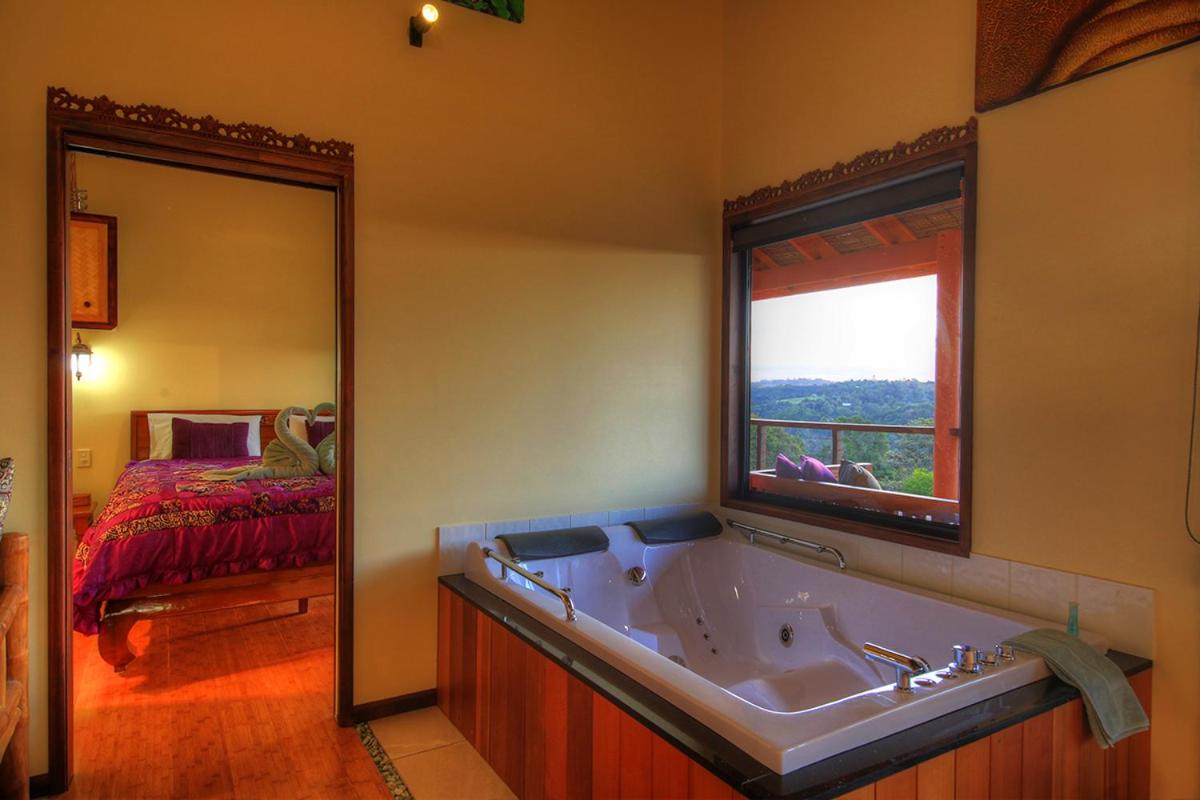 Maleny Tropical Retreat