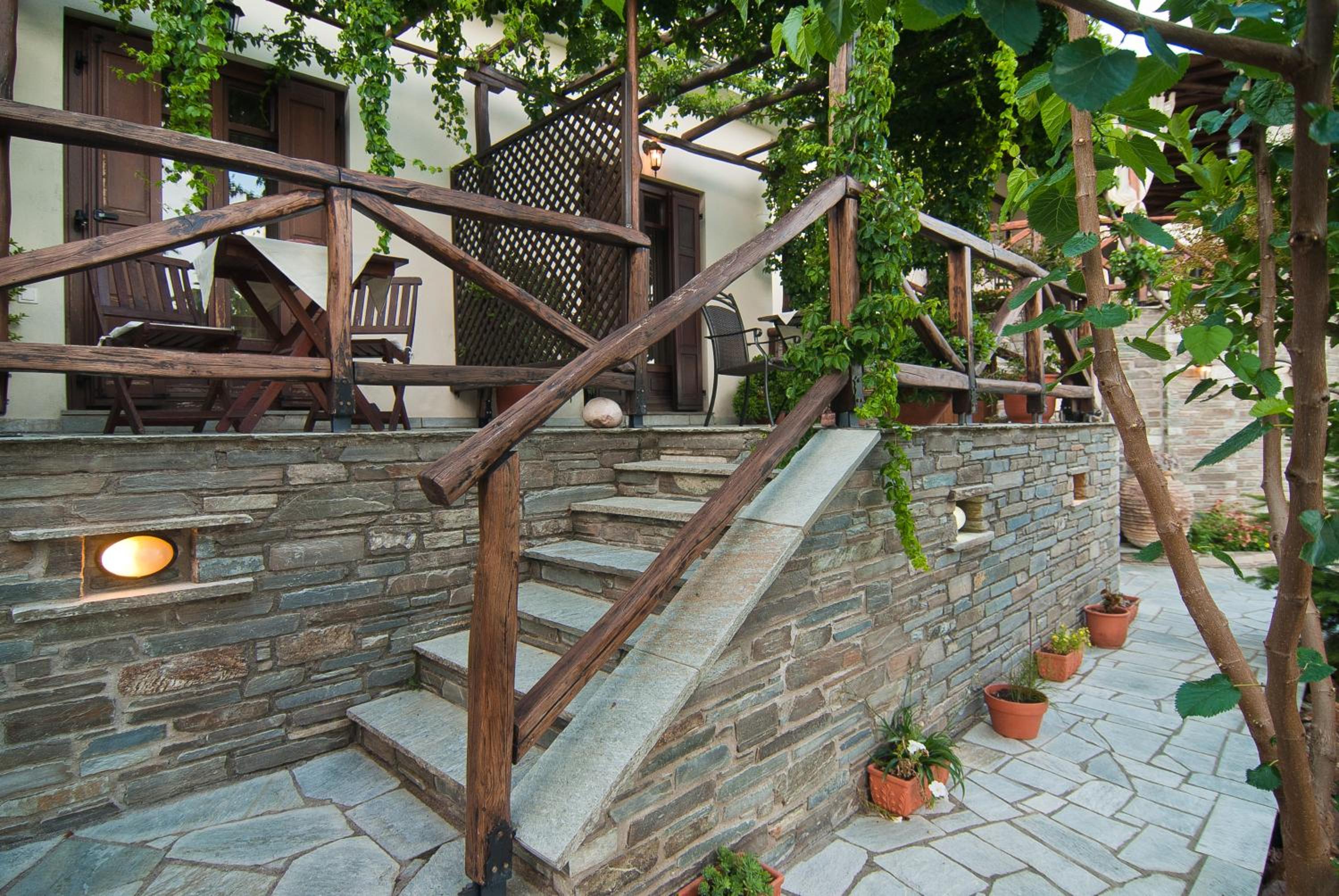 Iliovolo Guesthouse