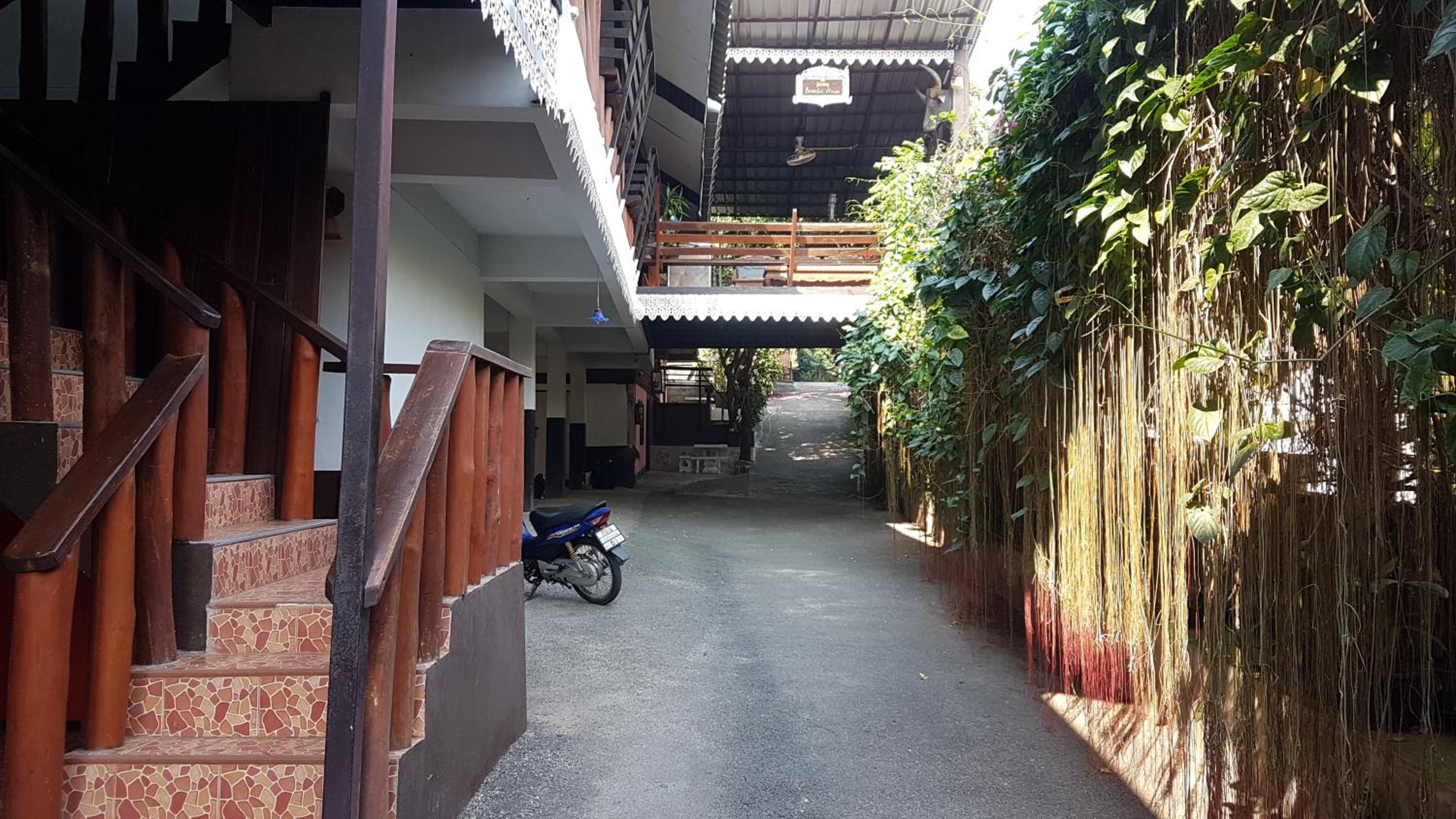 Boondee House