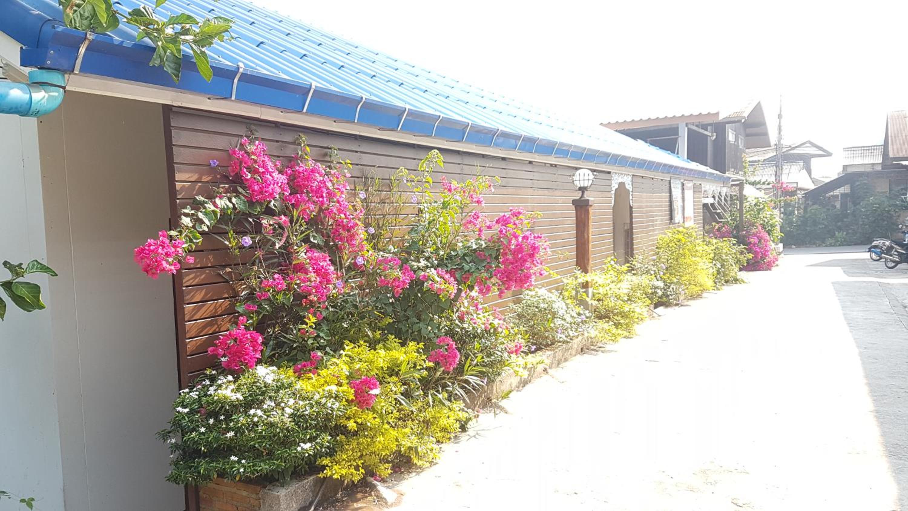 Boondee House