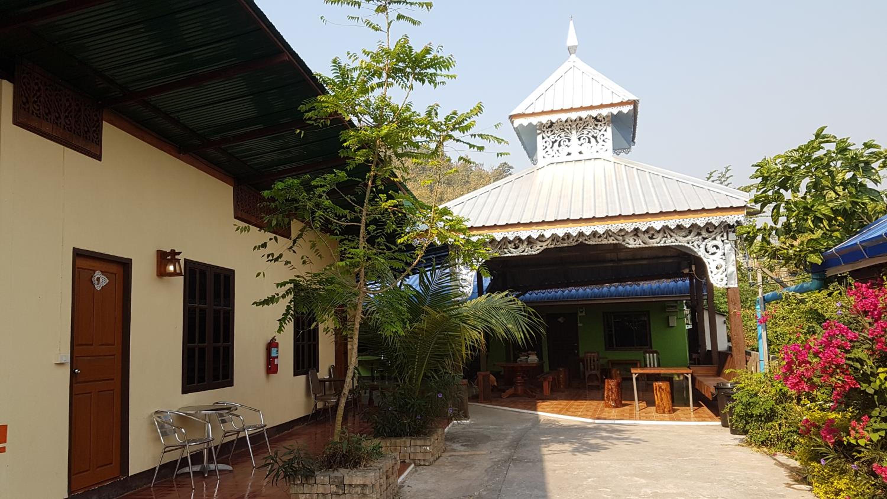 Boondee House