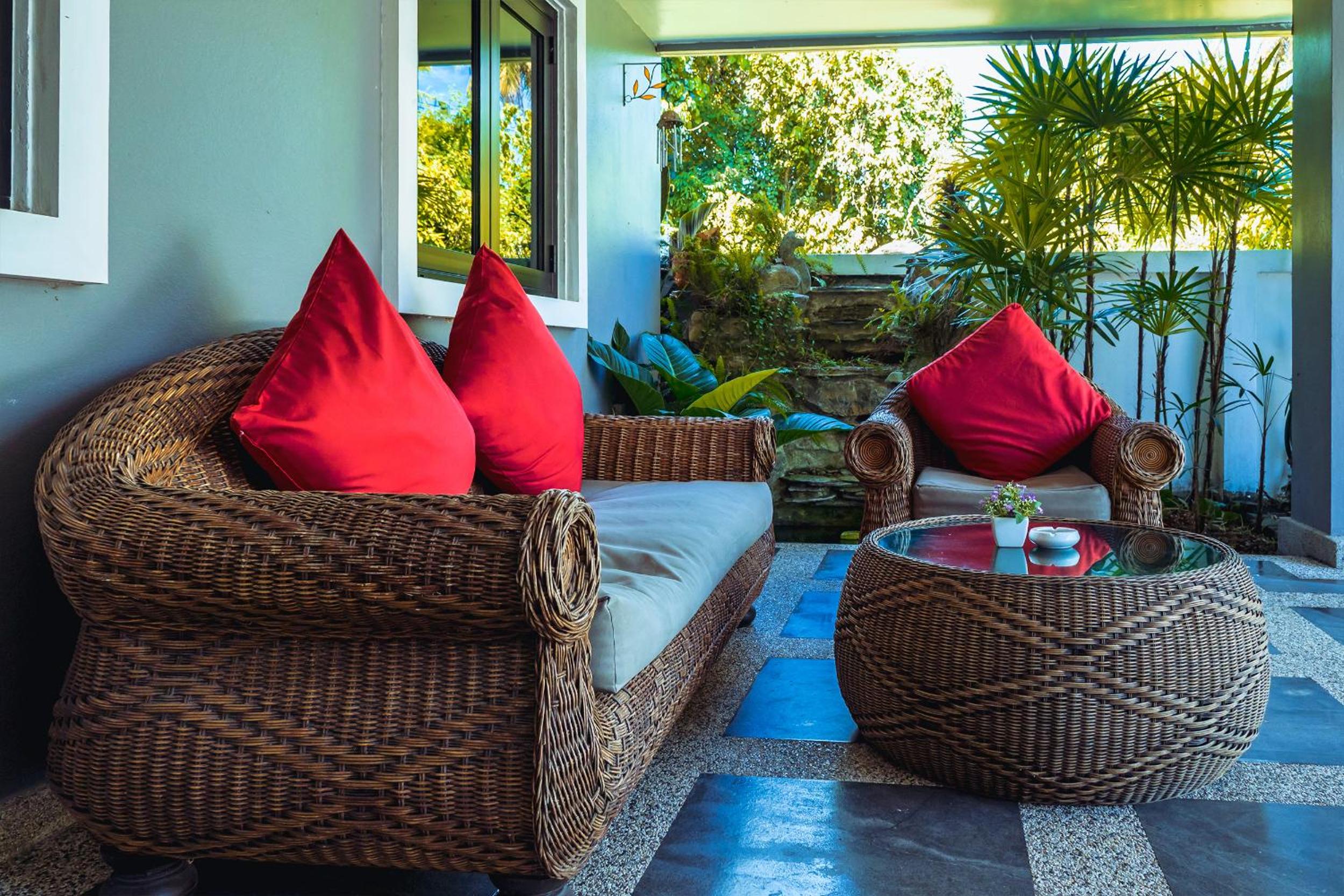 Baan Santhiya Private Pool Villas - Hotel style service with Free Tuk Tuk