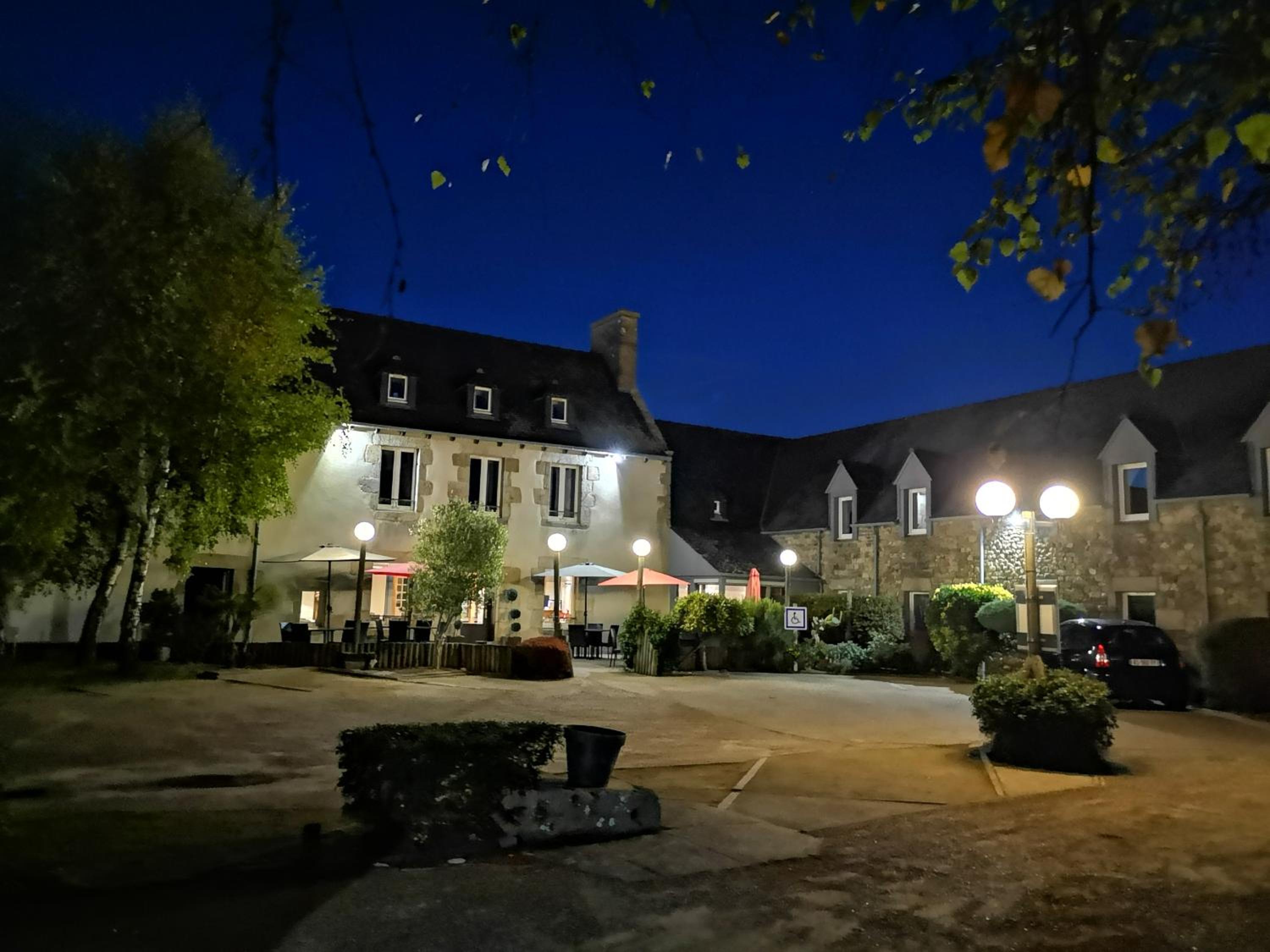 Hotel Logis Hôtel la Grassinais Saint-Malo - Image 1