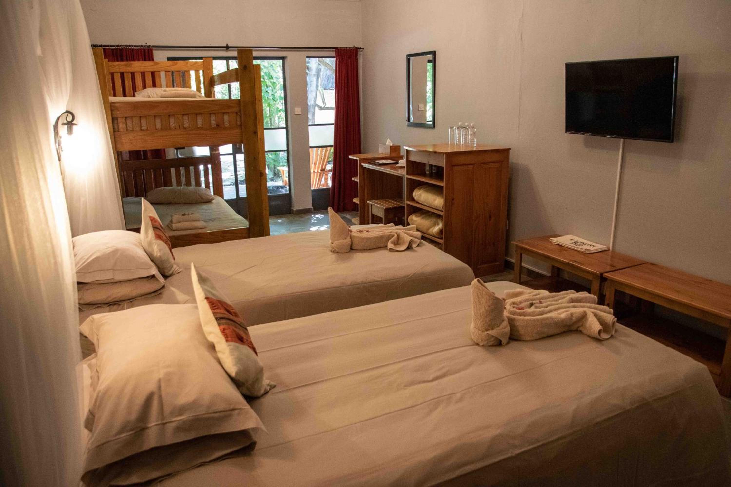 Island Safari Lodge