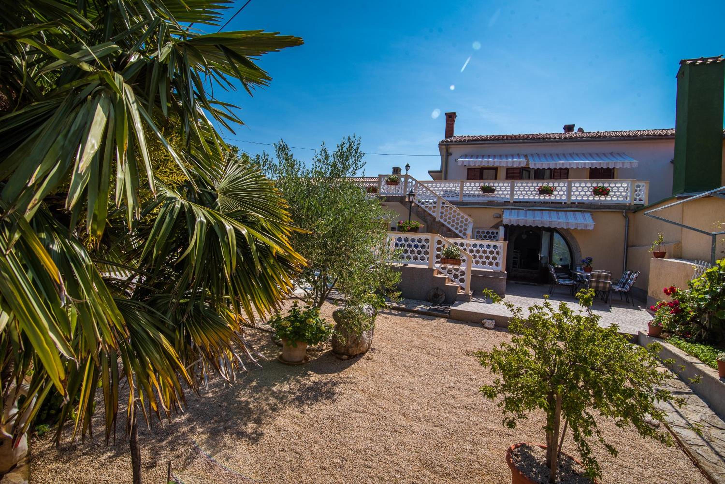 Apartmani Marija Malinska view 3