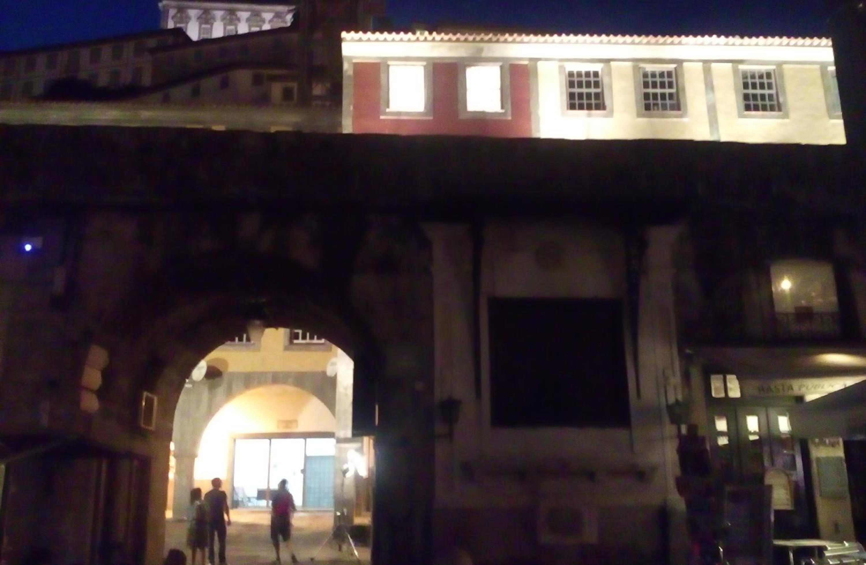 Historic Oporto Apartment at oporto UNESCO area, in front of Porto Wine caves view 5