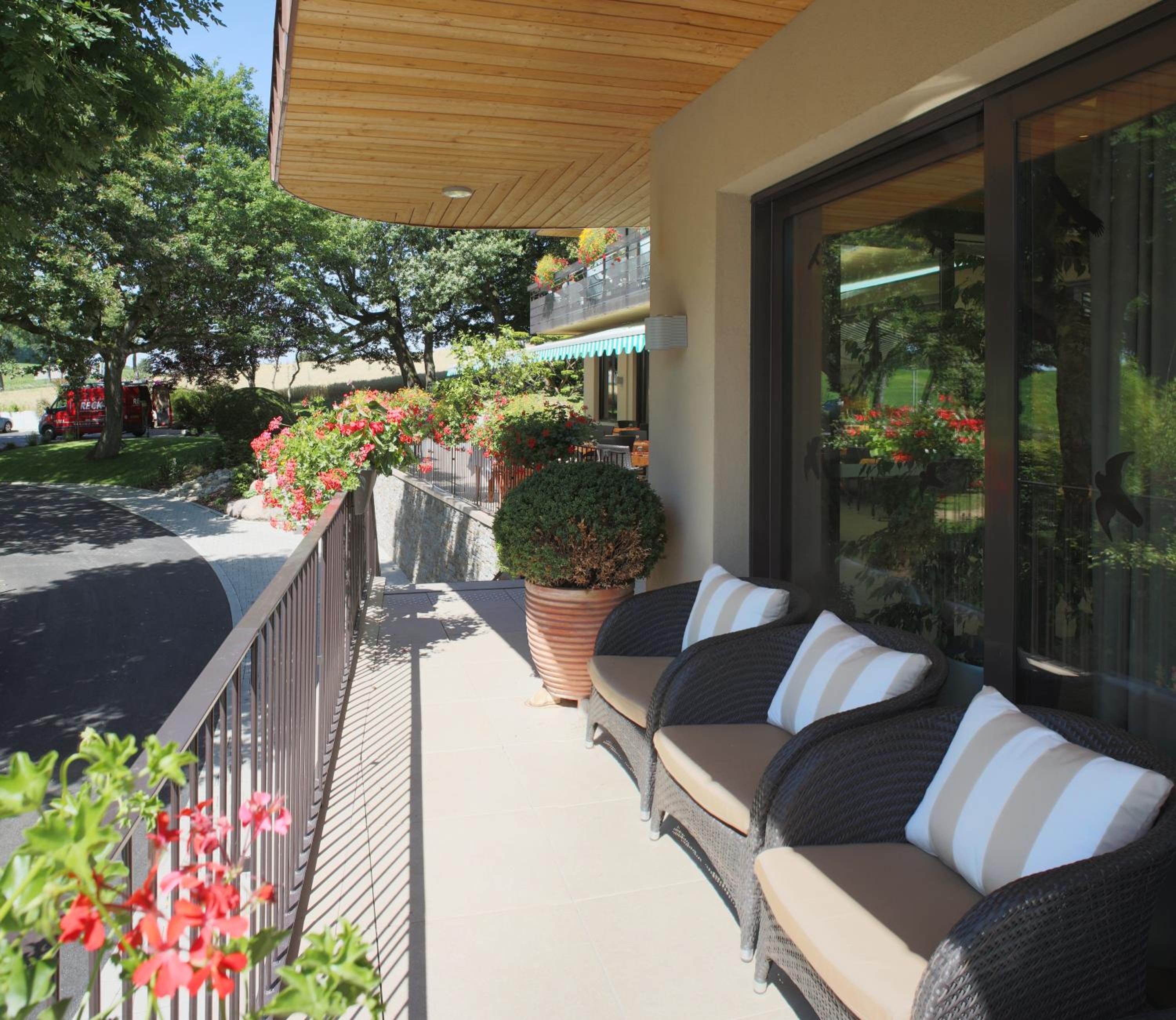 balcony