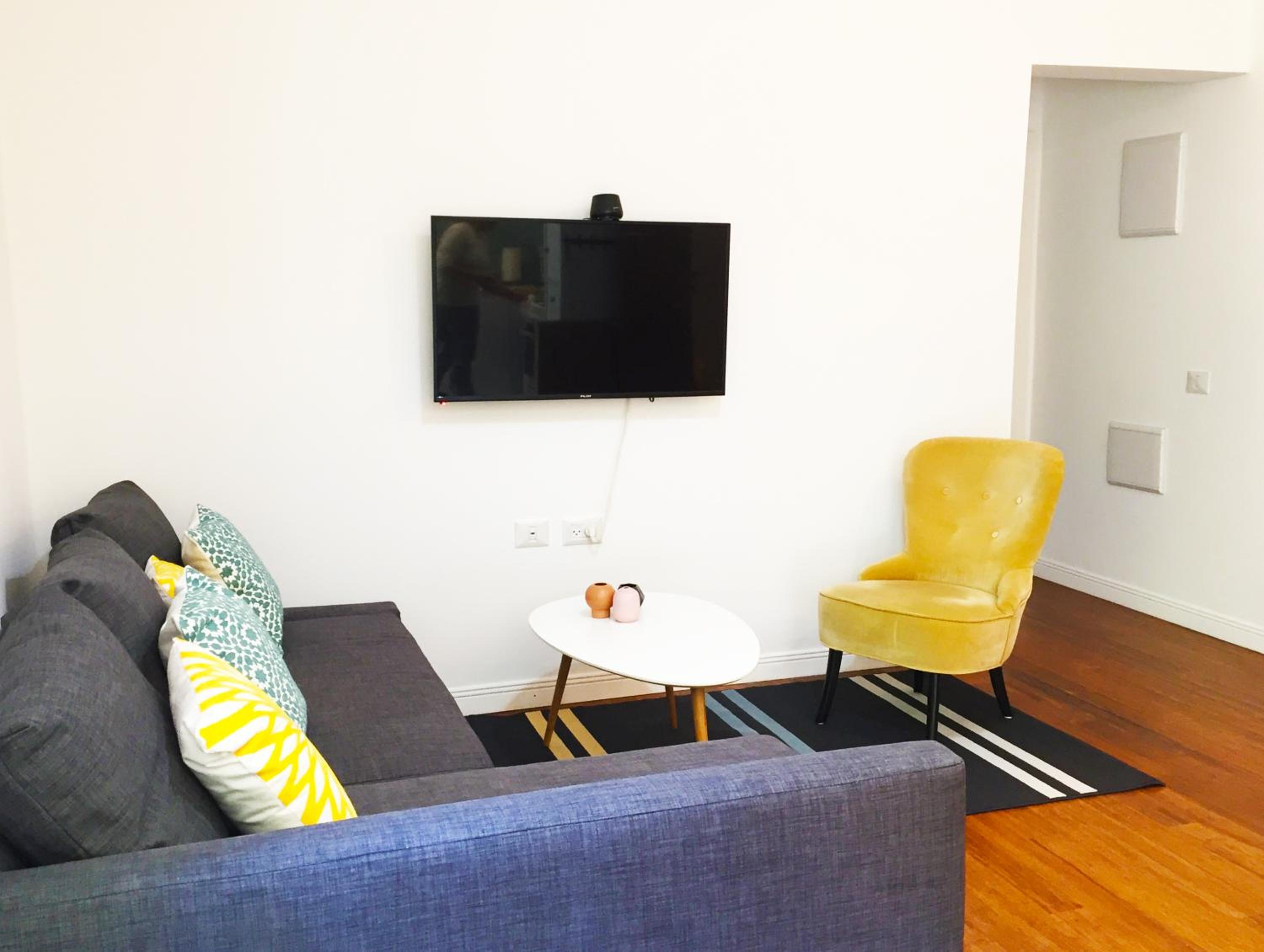 Simply Apartments - Idelson Street view 4
