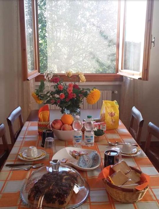 B&B Il Roseto en Spilamberto — dining