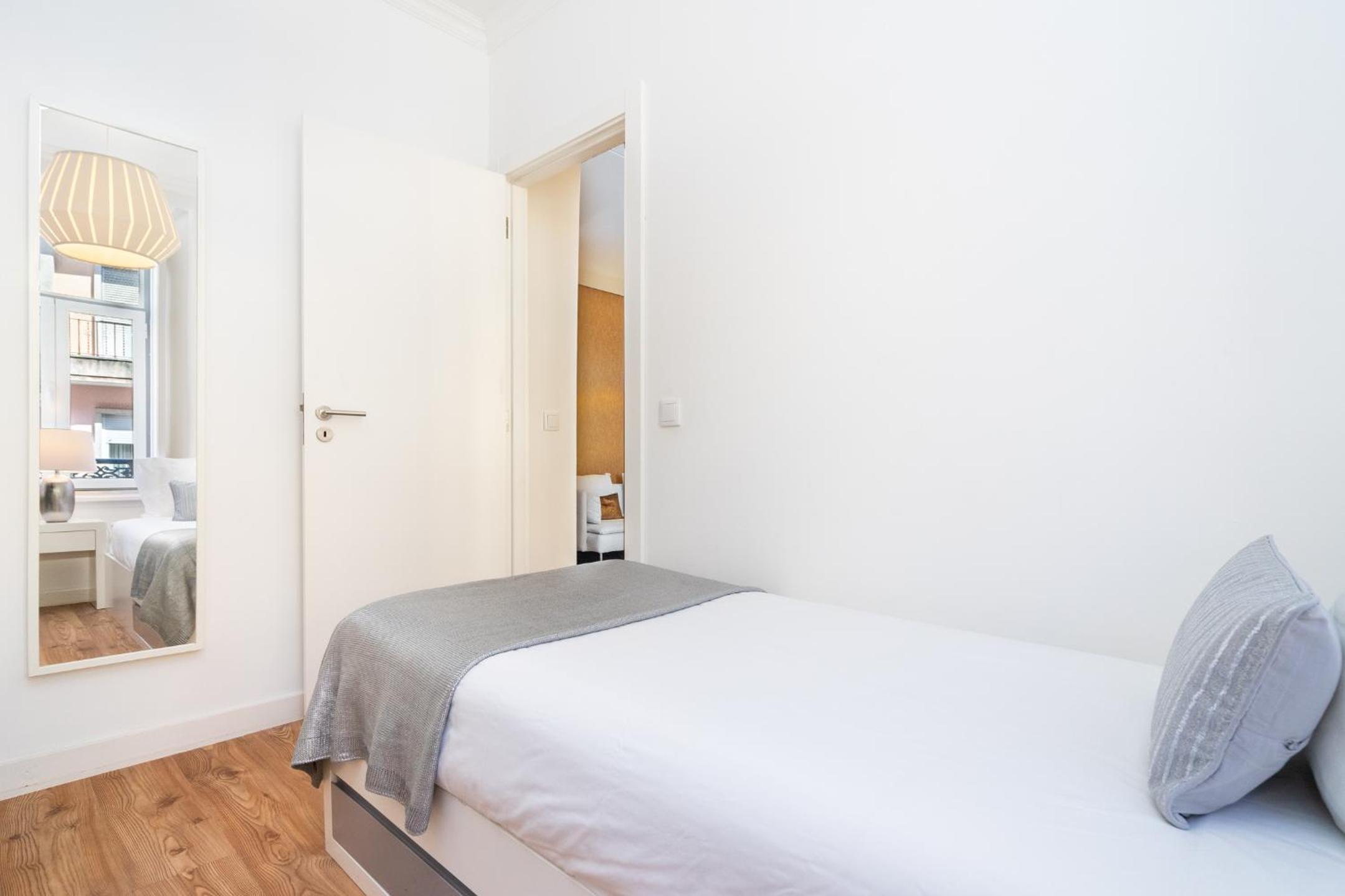 WHome | Golden Premium Apartment view 5