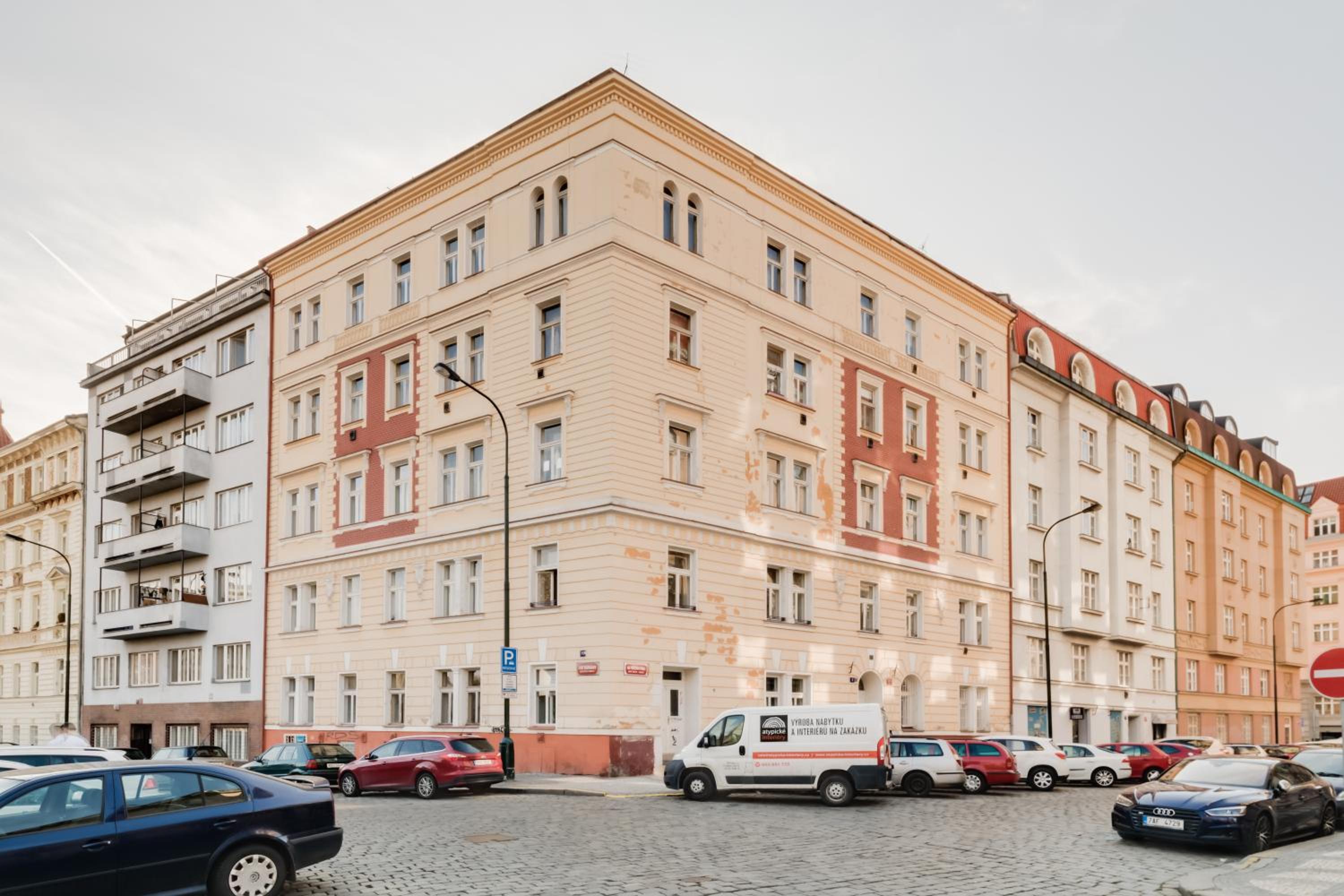 Stay Inn Apartments Naplavka