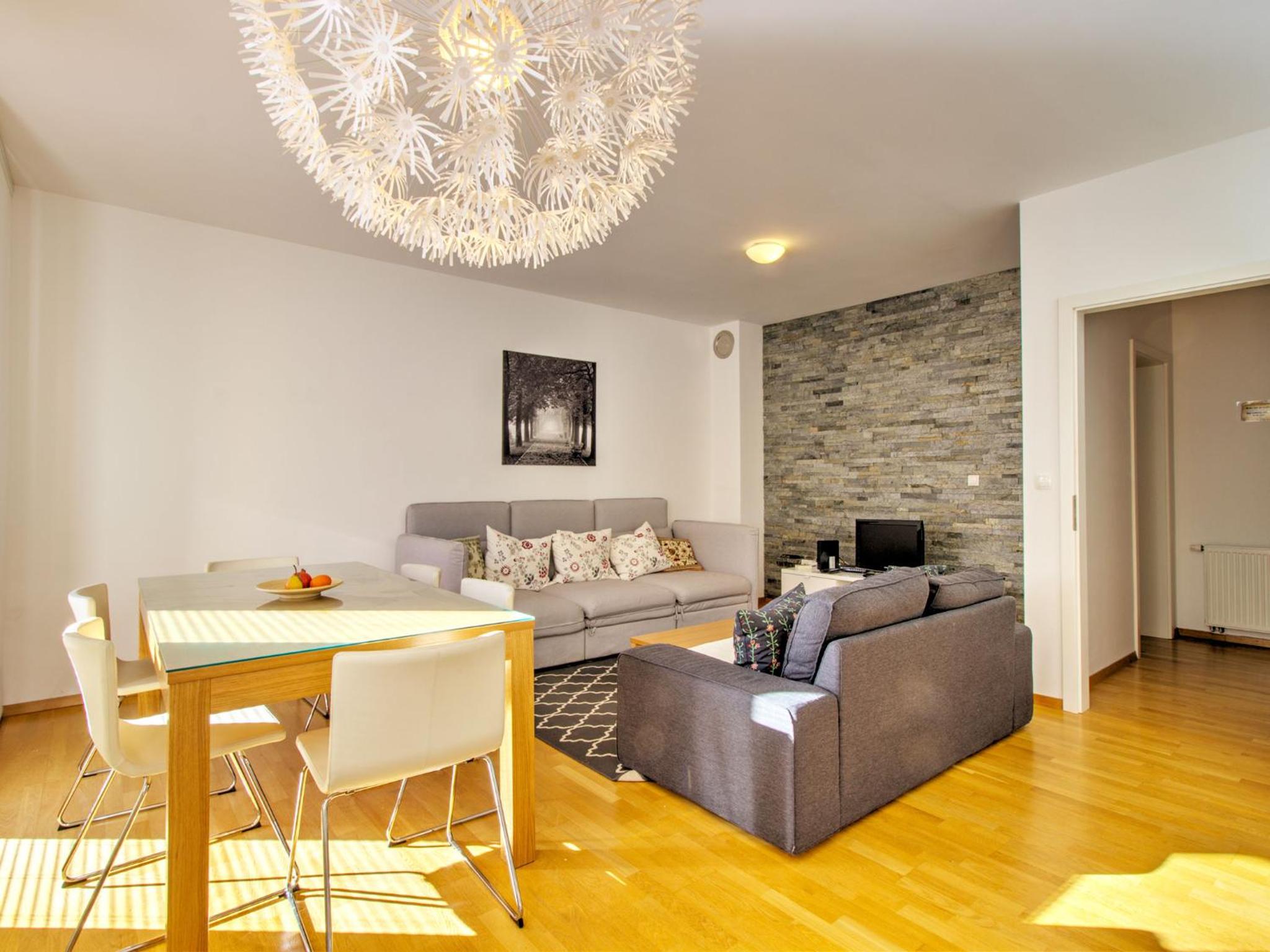 Sun and Spa Apartment view 5