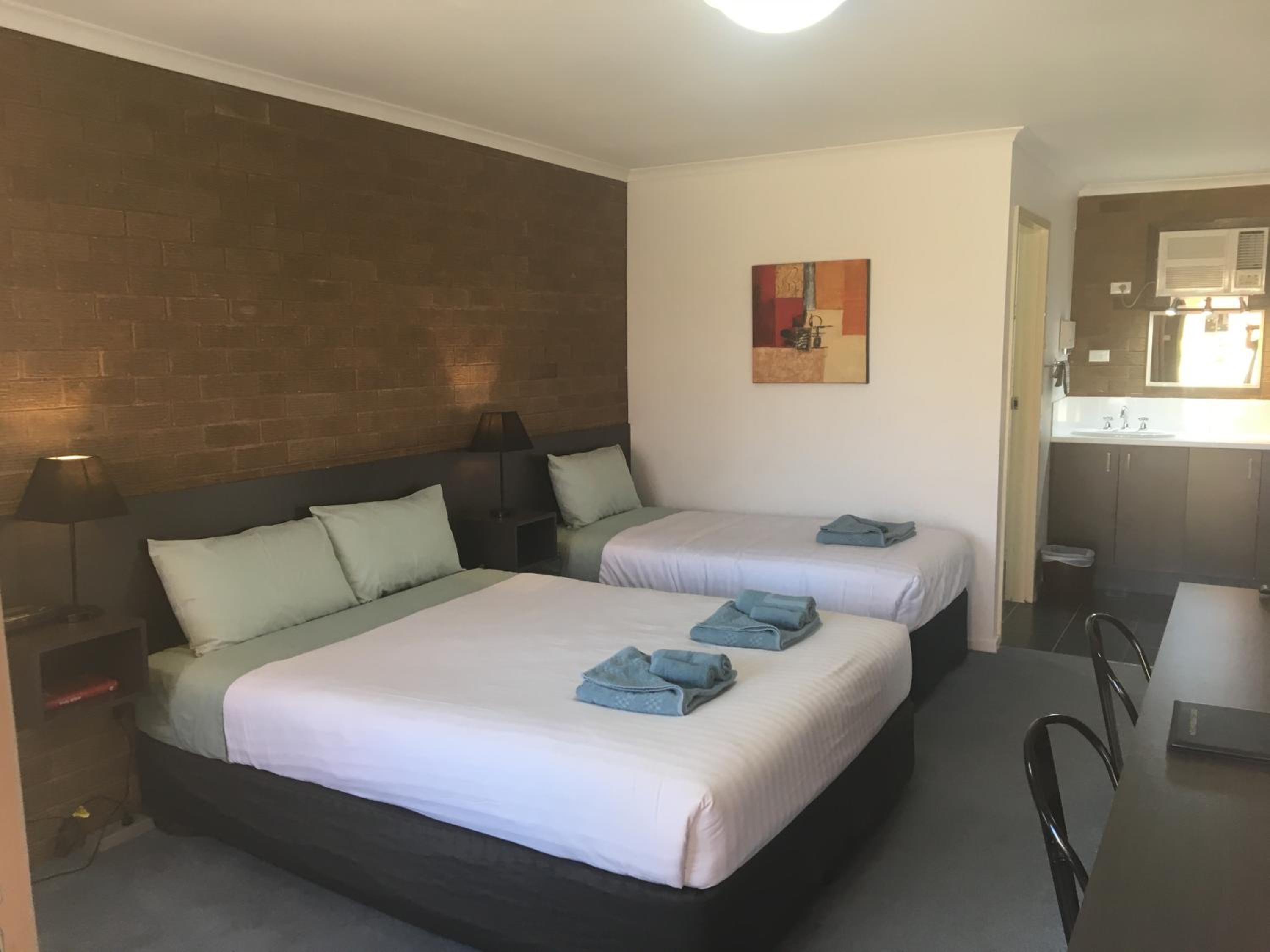 Camellia Motel