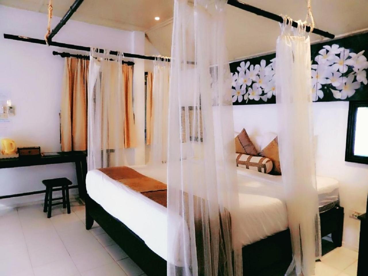 Pran Buri Vacations - Lawana Escape - Property Image 8