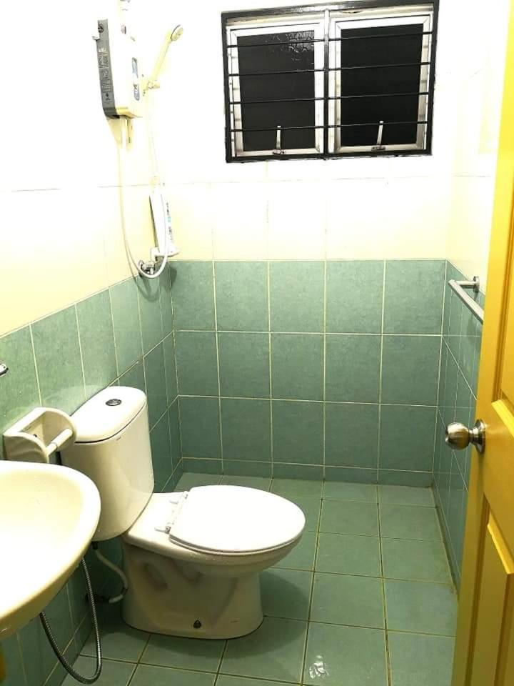 Izzanial Homestay photo 8