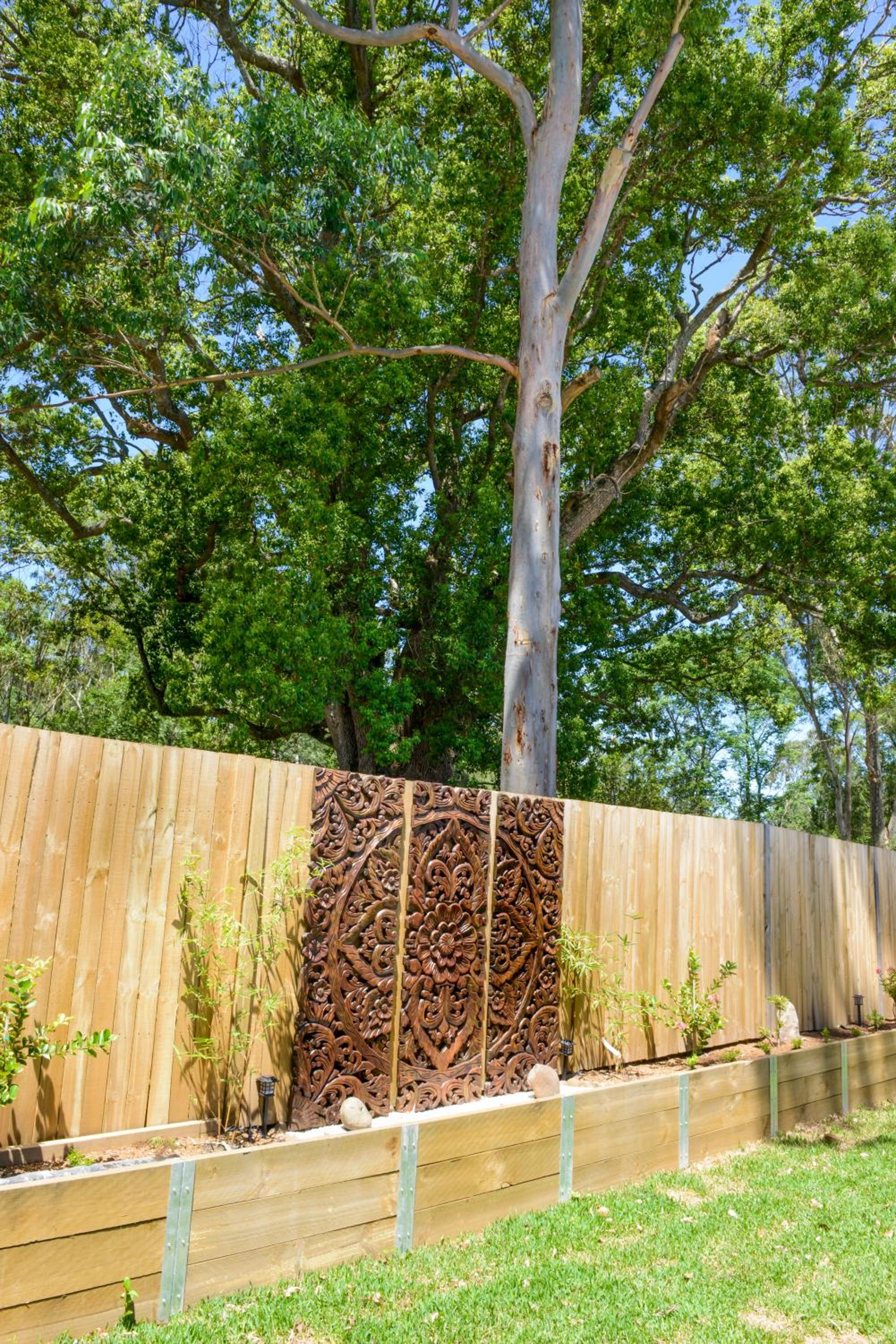 Myrtle Tree Lodge Trunks - stand alone lodge in the Heart of village