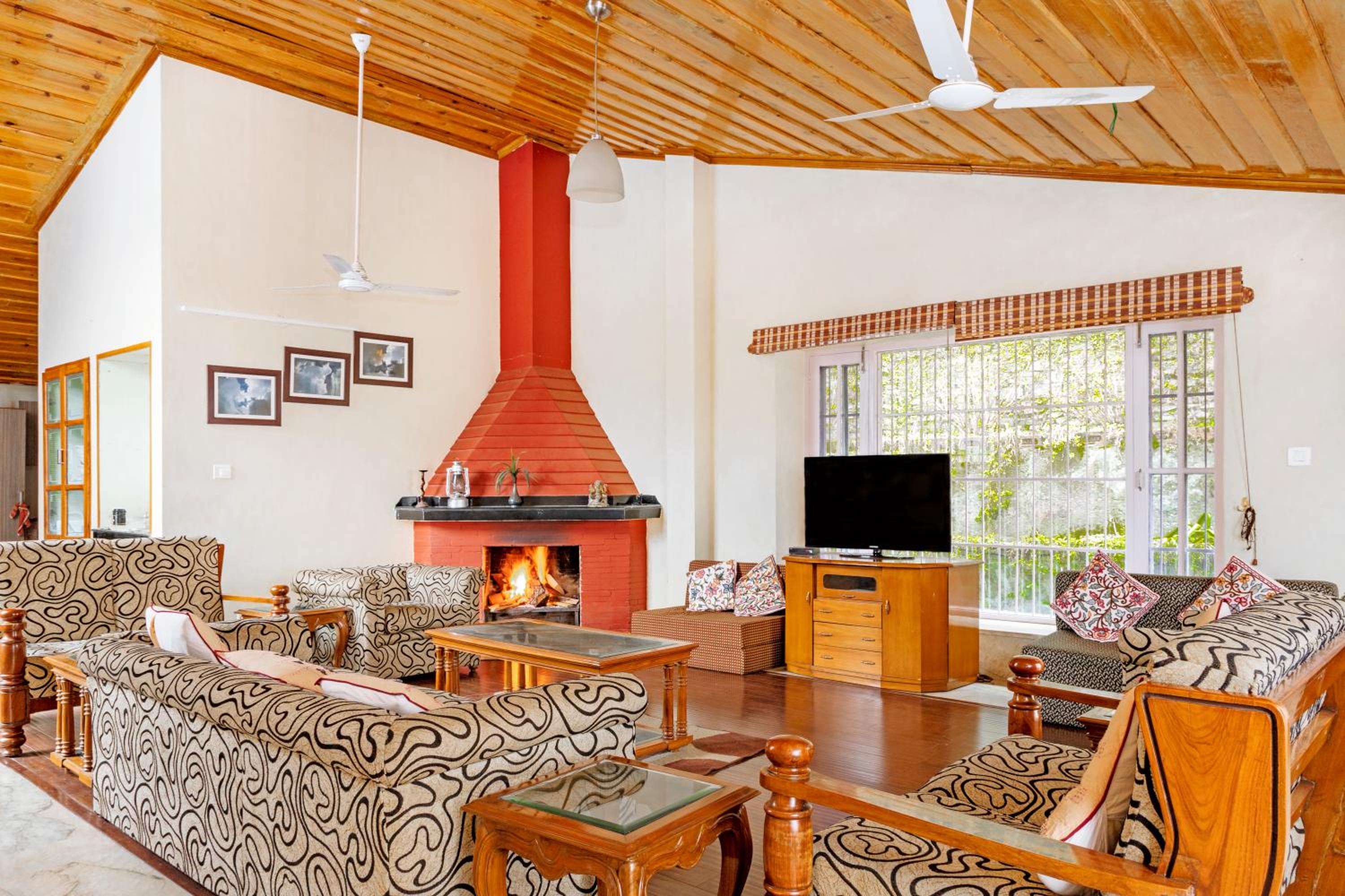 LivingStone, Chail view 2