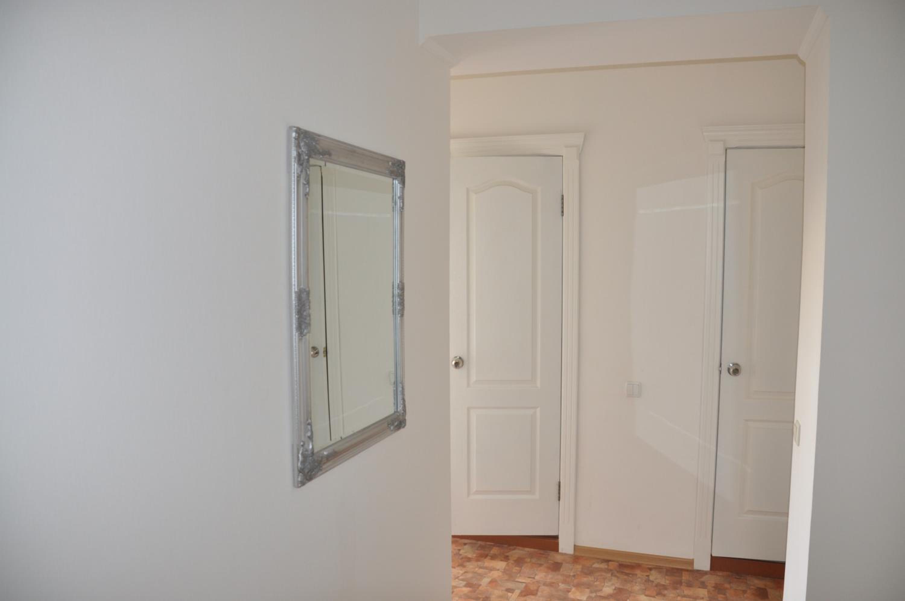 Apartments Theatre Shepkina 2 room view 4