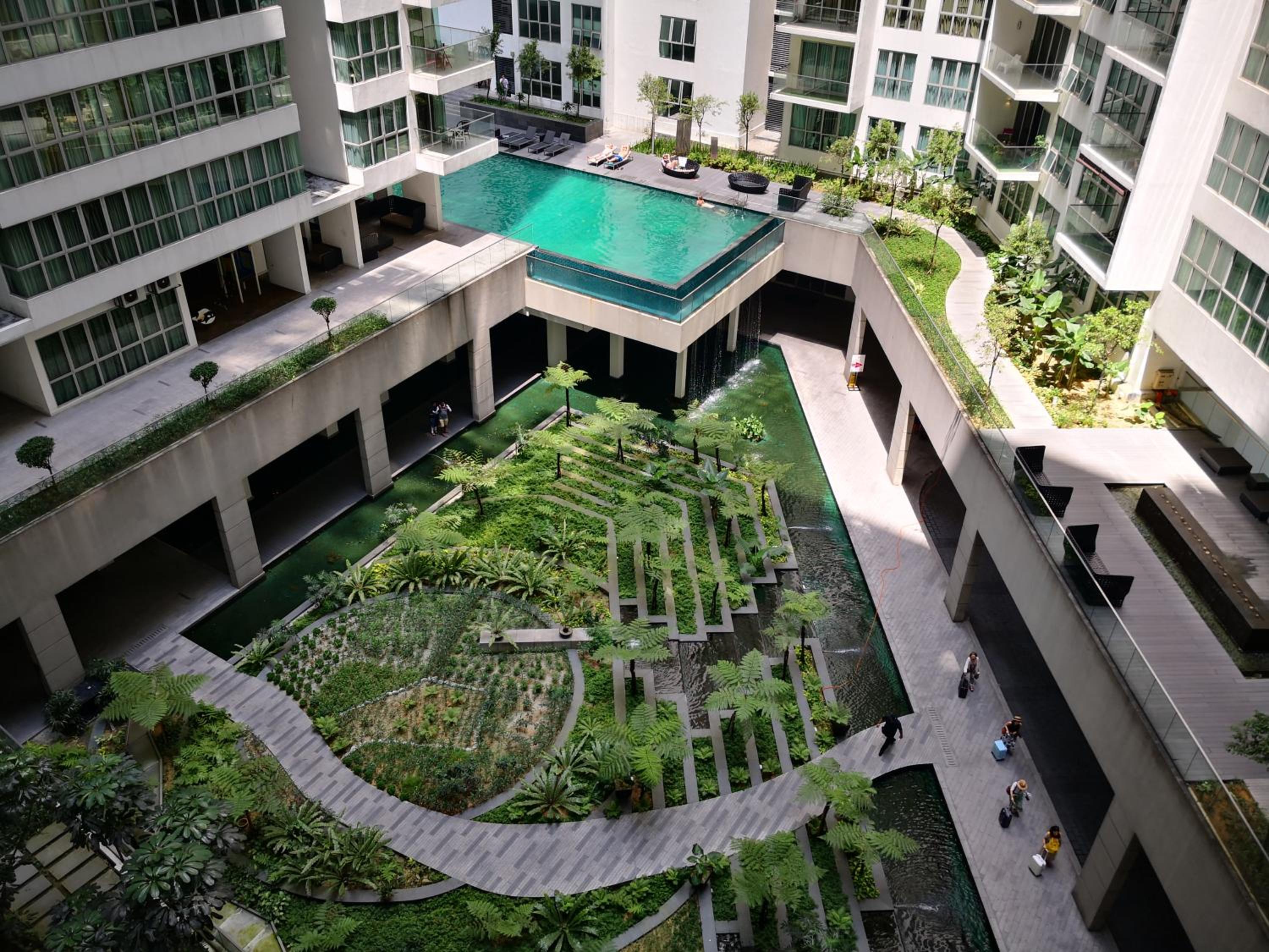 KLCC Inifinity Pool - The Regalia Residences & Suites by KL minsu