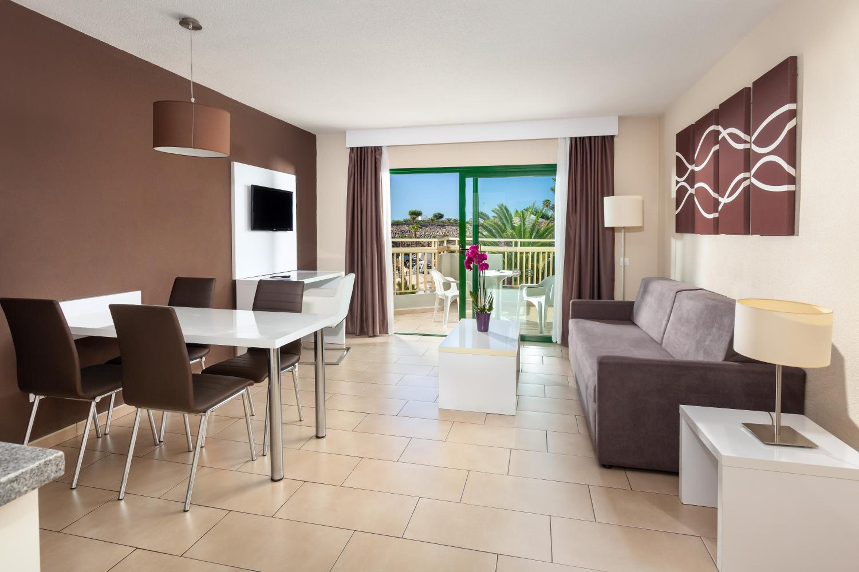 Playaolid Suites & Apartments — photo 48