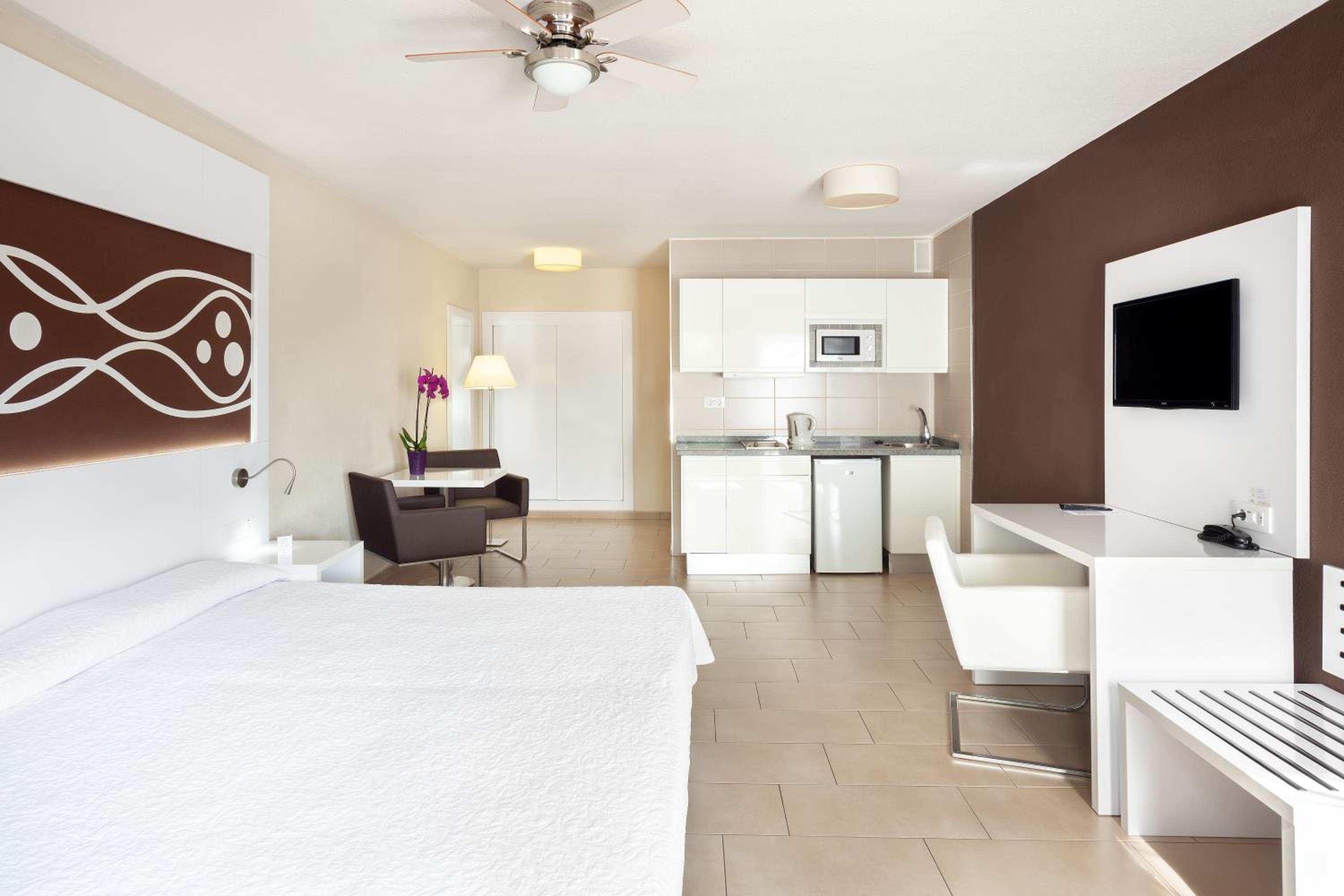 Playaolid Suites & Apartments — photo 34