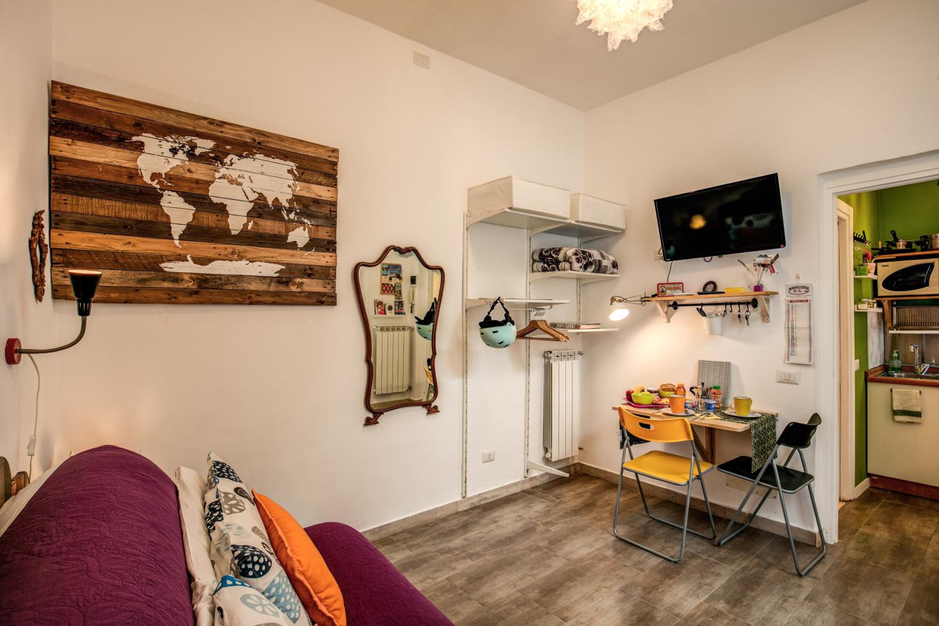 Urban Chic Studio - by BRAVE