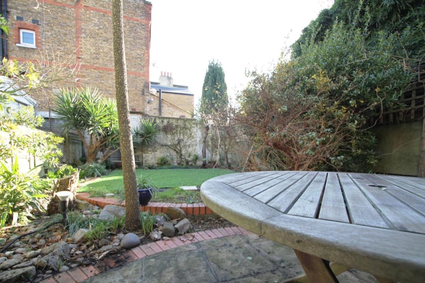 SW4 Apartment Clapham Common