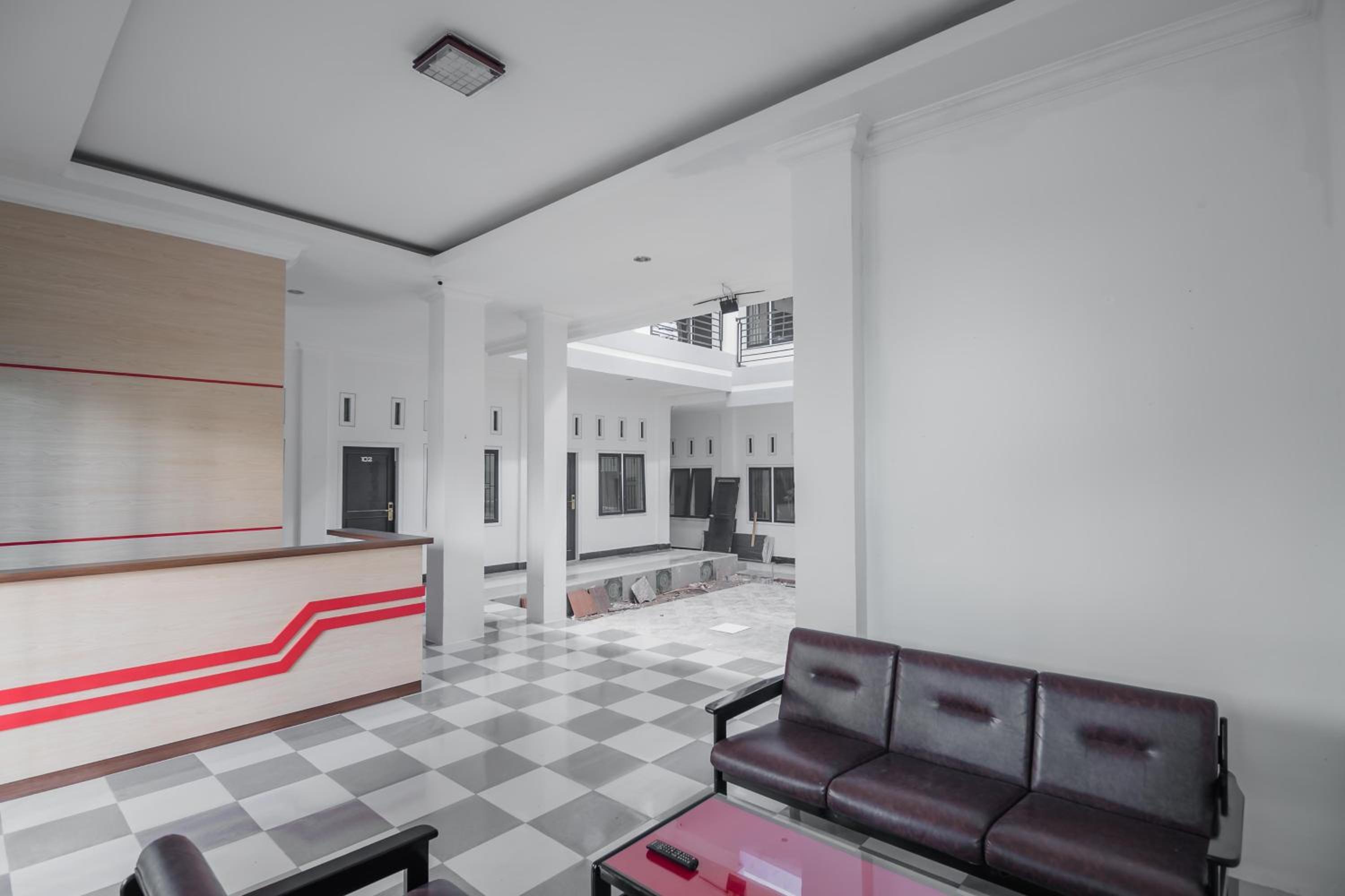 RedDoorz Syariah near Sultan Thaha Airport Jambi view 3
