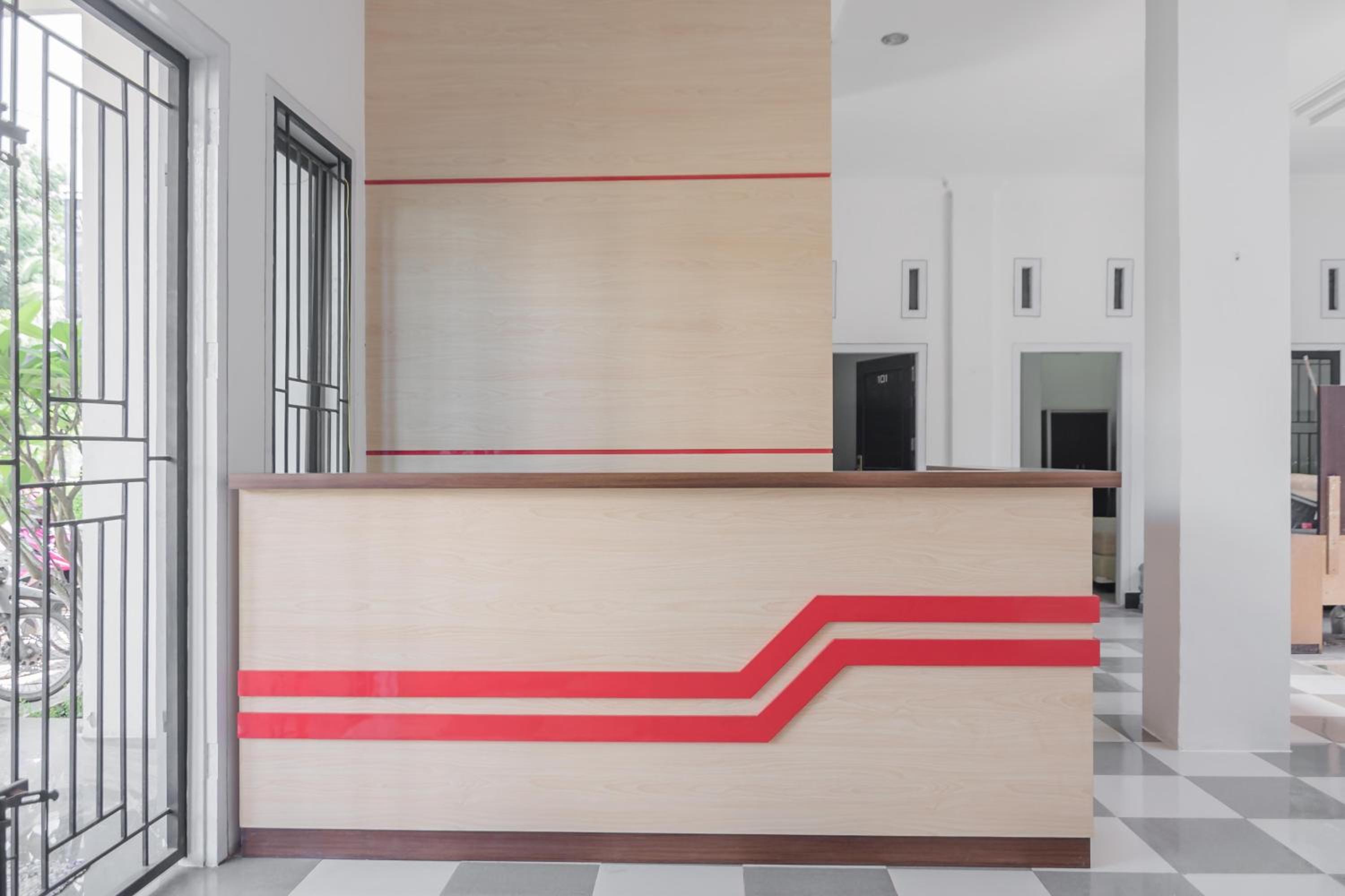 RedDoorz Syariah near Sultan Thaha Airport Jambi view 4