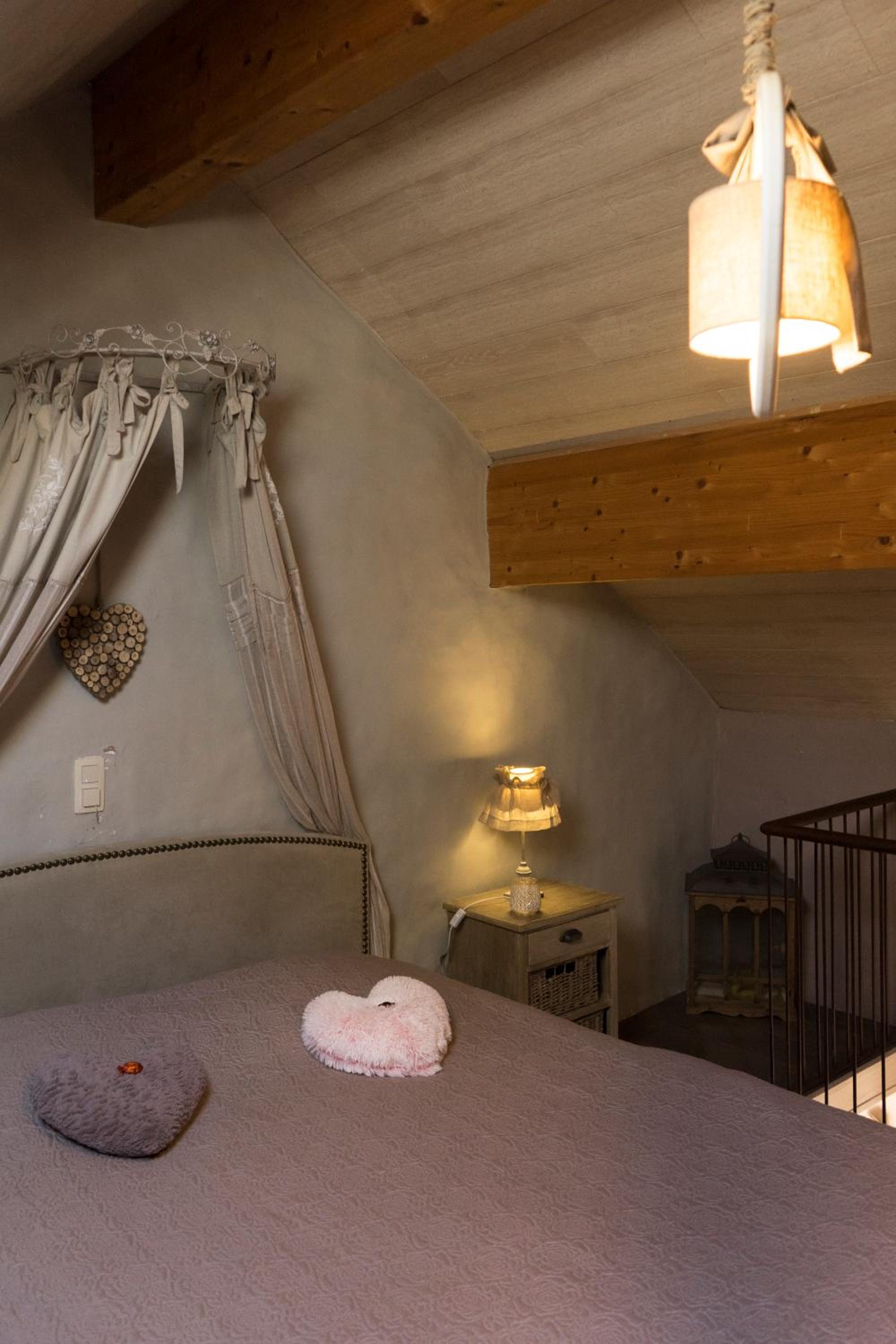 Gîte de Corbion une envie d'Ailleurs 6personnes et le Pt Bonheur 2 personnes