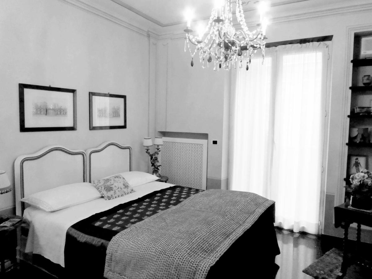 Bed and Breakfast Flowers view 4