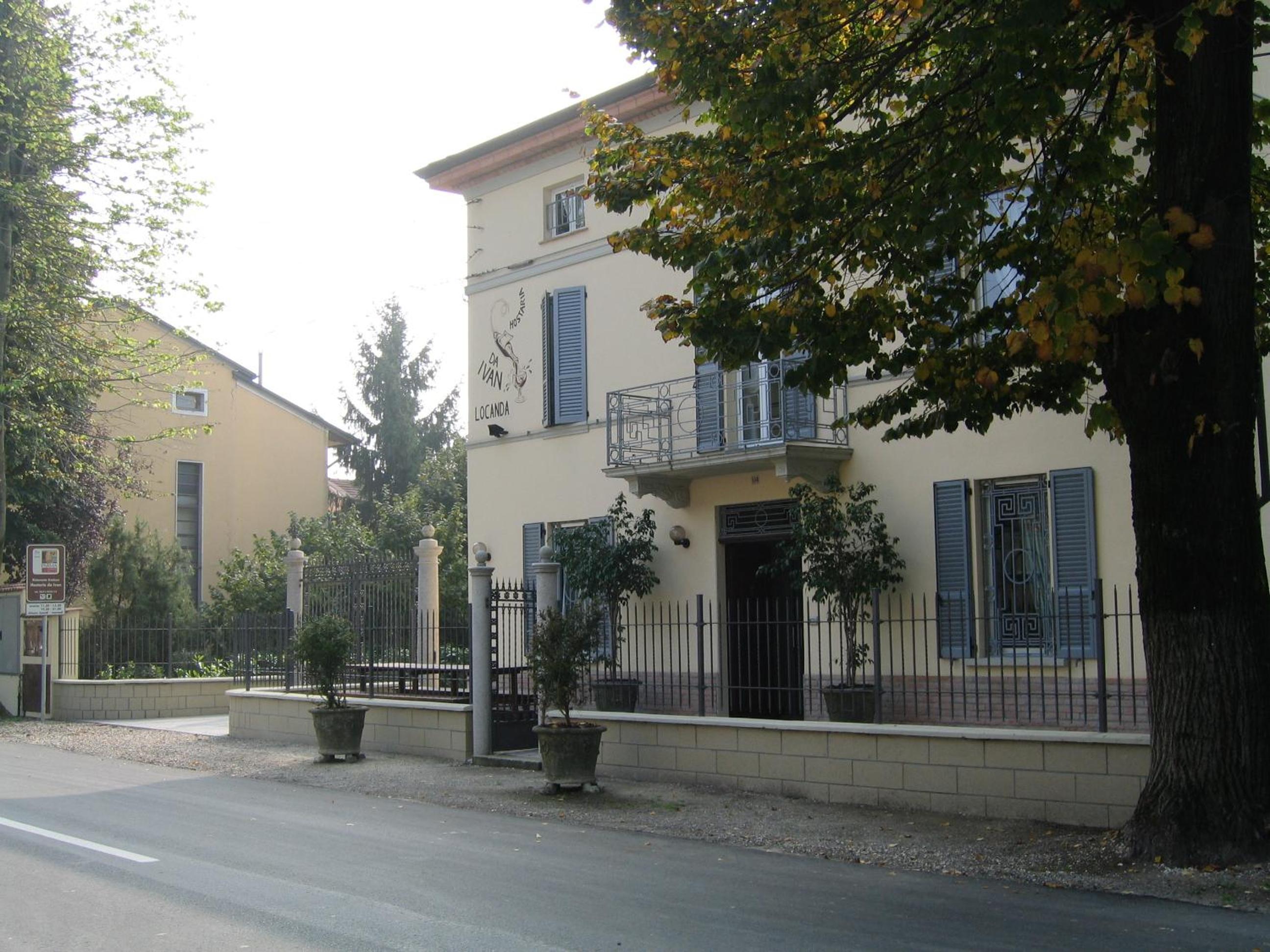 Photo 33