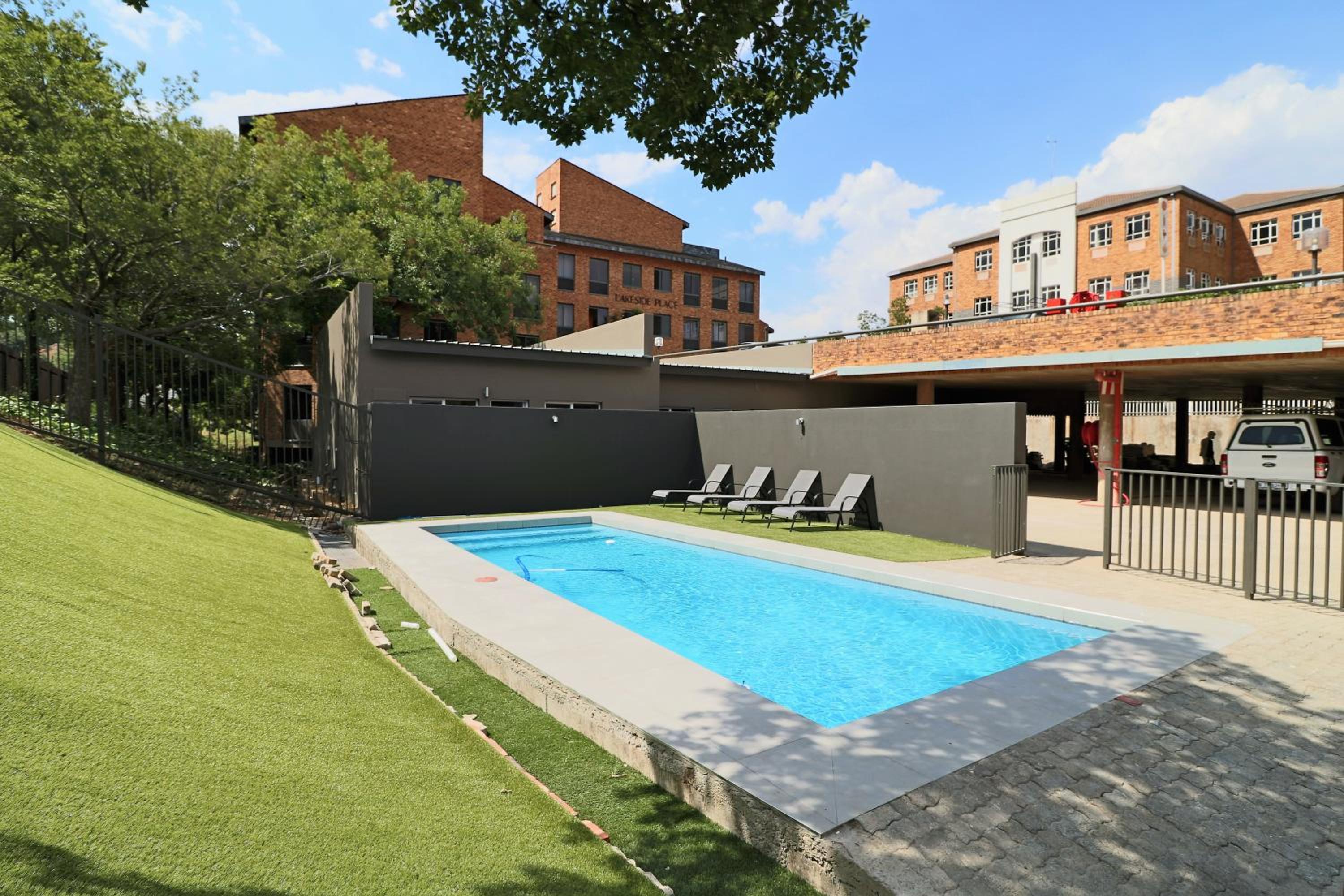 Johannesburg Vacations - Lakeside Apartments - Property Image 25