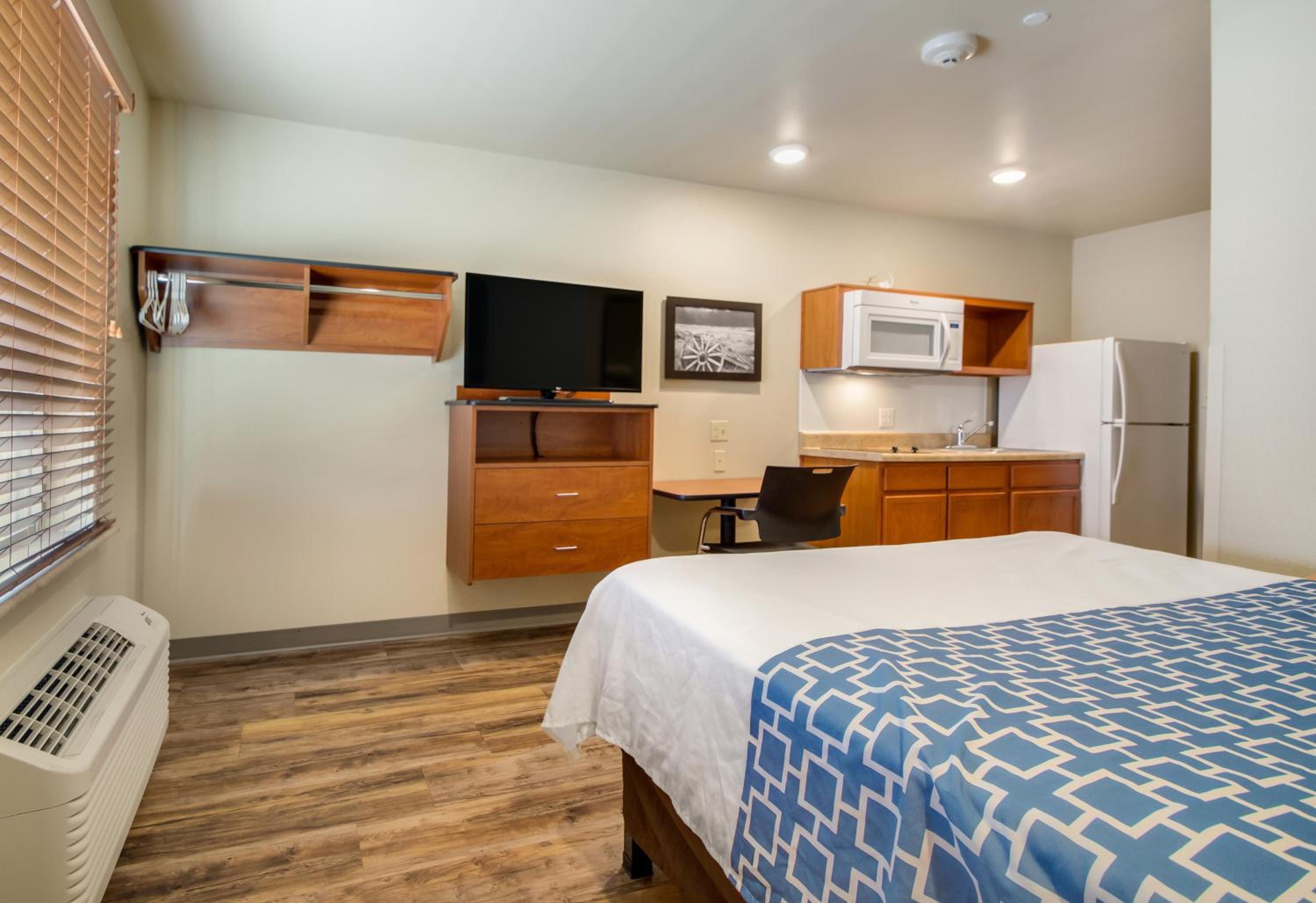 Econo Lodge Burlington I-70