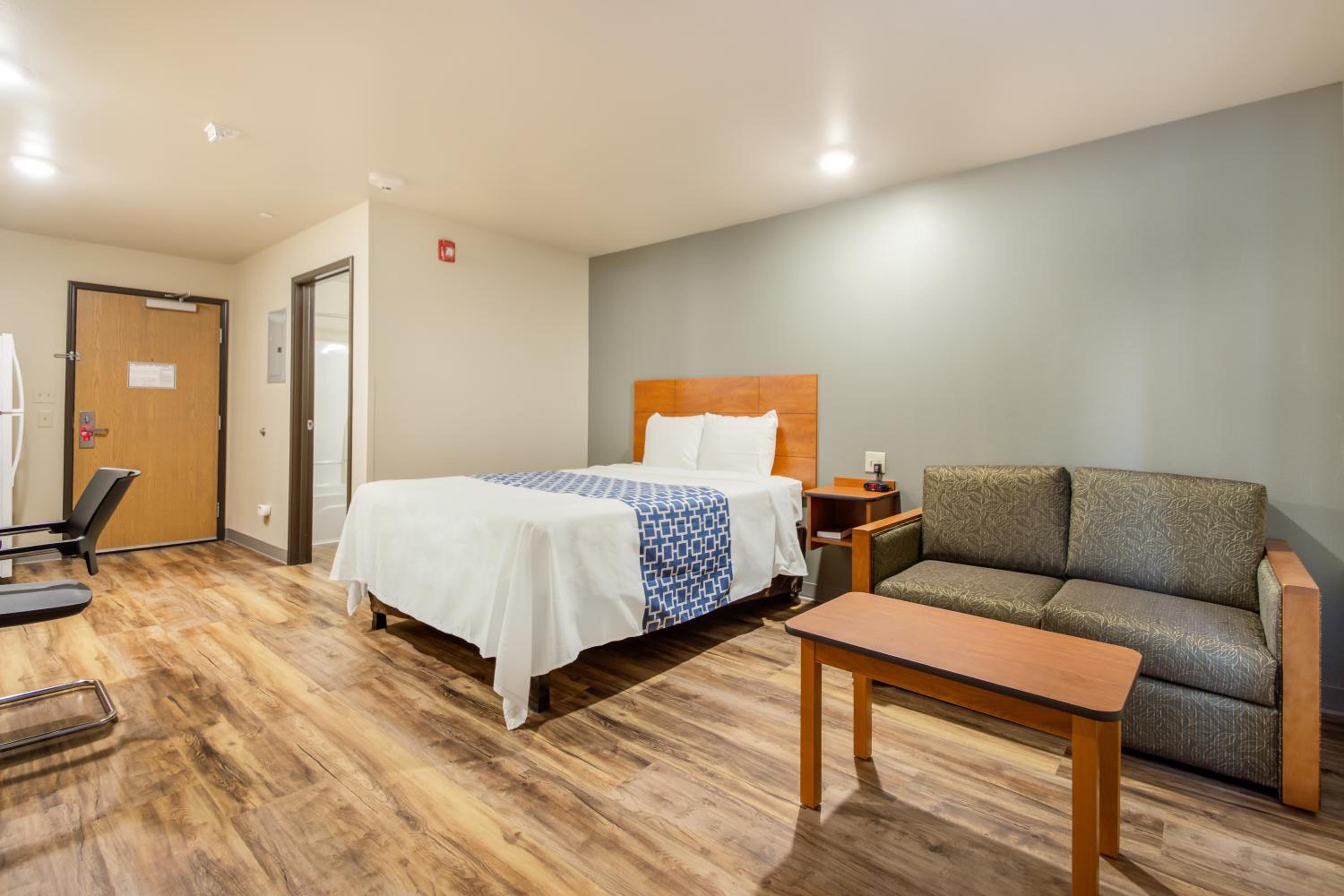 Econo Lodge Burlington I-70