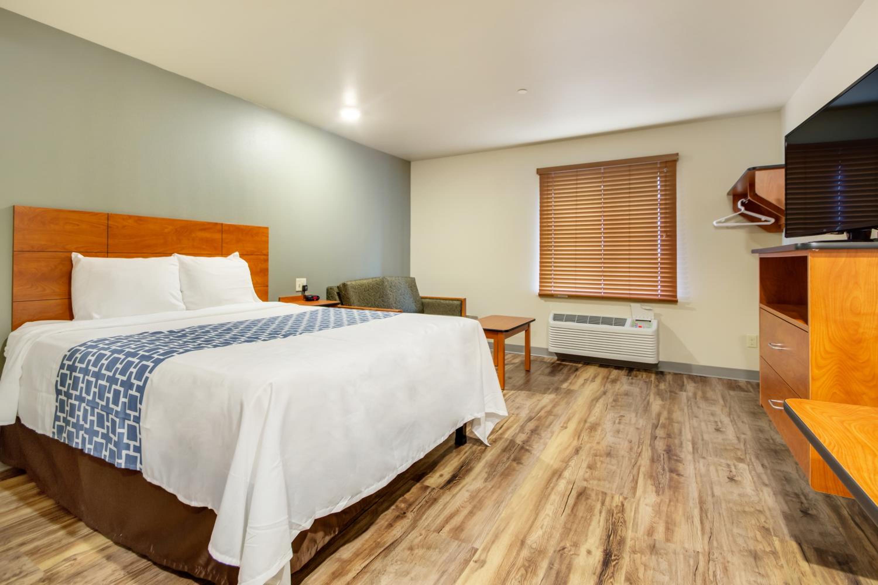 Econo Lodge Burlington I-70