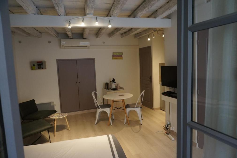 Studio typique et cosy climatise. view 5