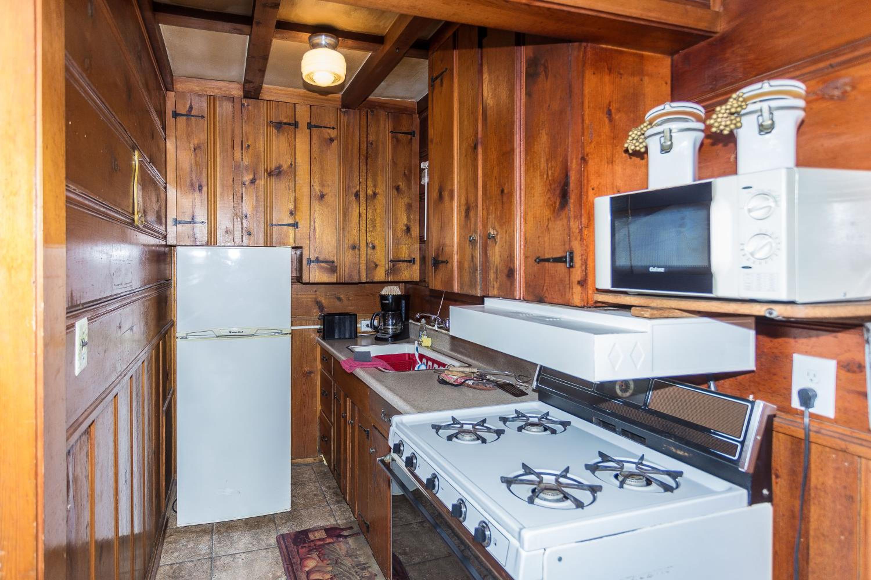 Prescott Vacations - Apple Creek Cottages - Property Image 9