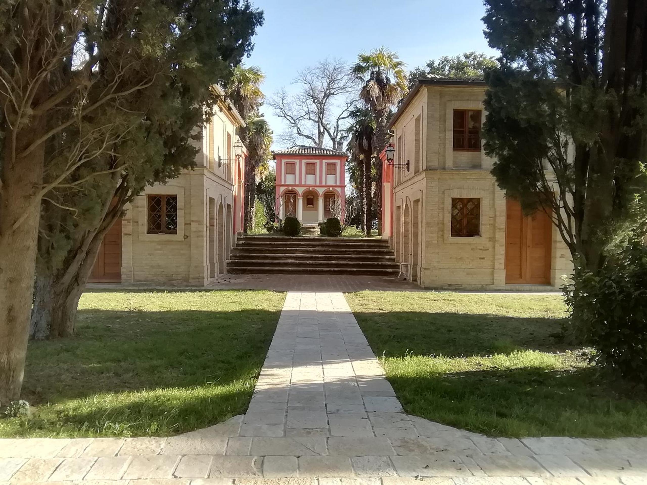 Photo 31