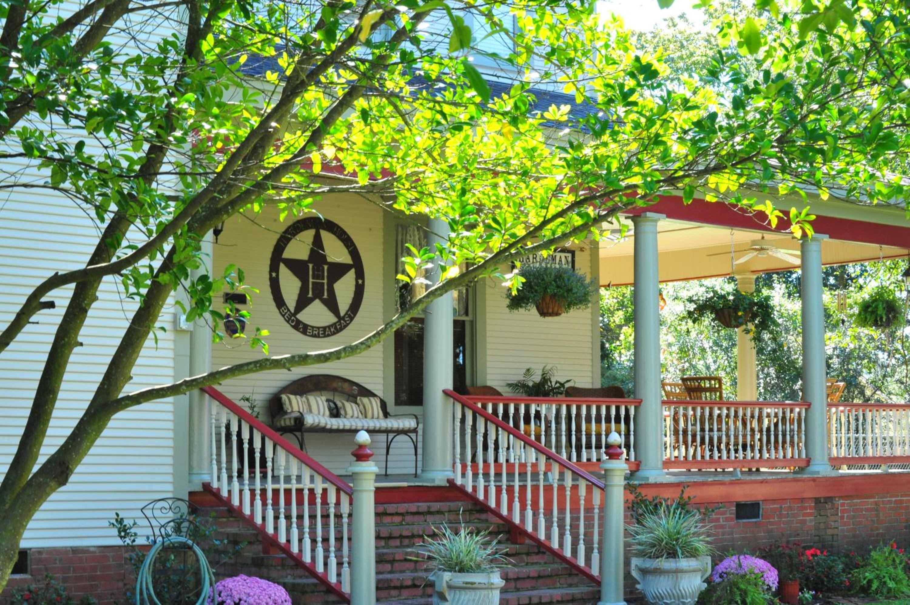 Nacogdoches Vacations - Hardeman House Bed and Breakfast - Property Image 2